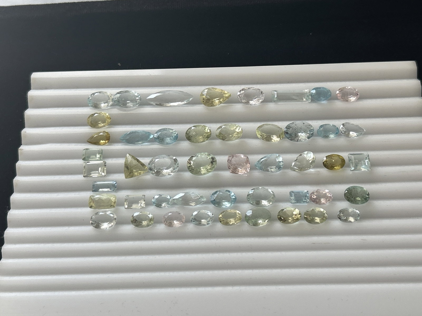 77.05ct Natural Blue and Green Aquamarine and Pink Morganite - 3