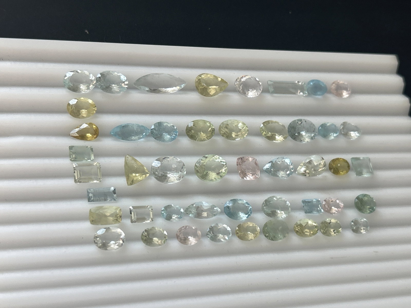77.05ct Natural Blue and Green Aquamarine and Pink Morganite - 4