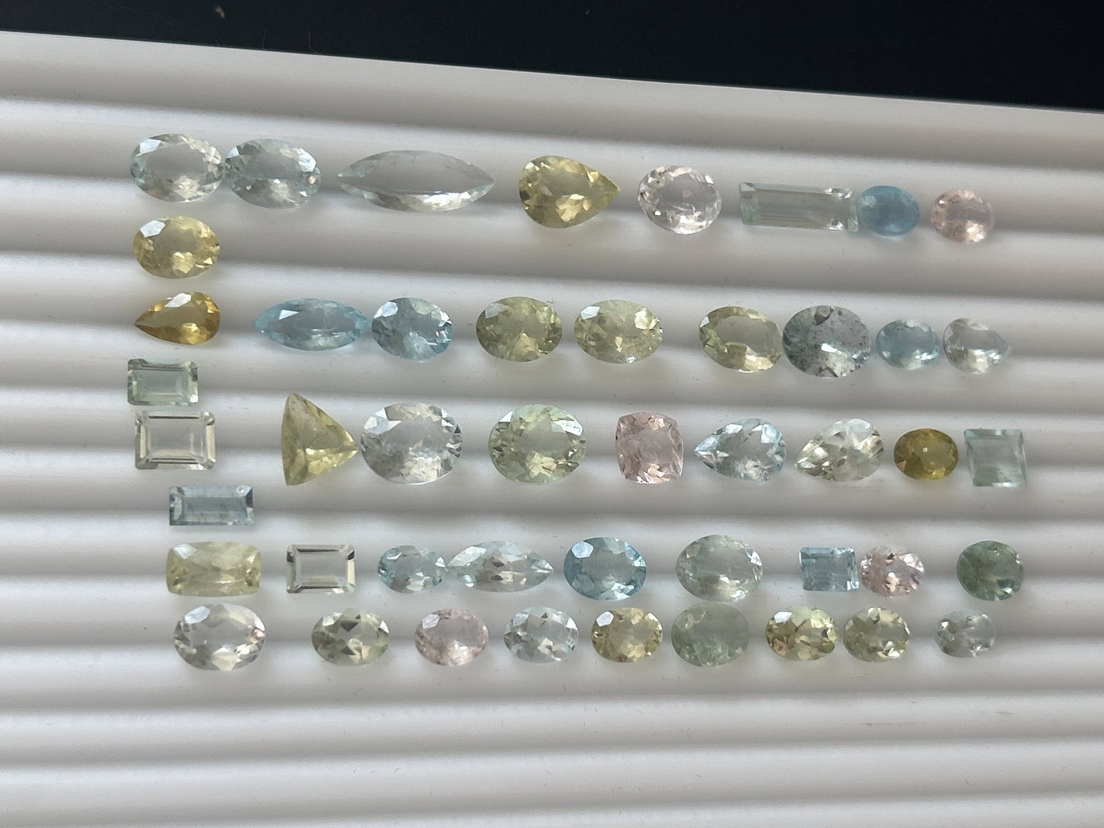 77.05ct Natural Blue and Green Aquamarine and Pink Morganite - 5