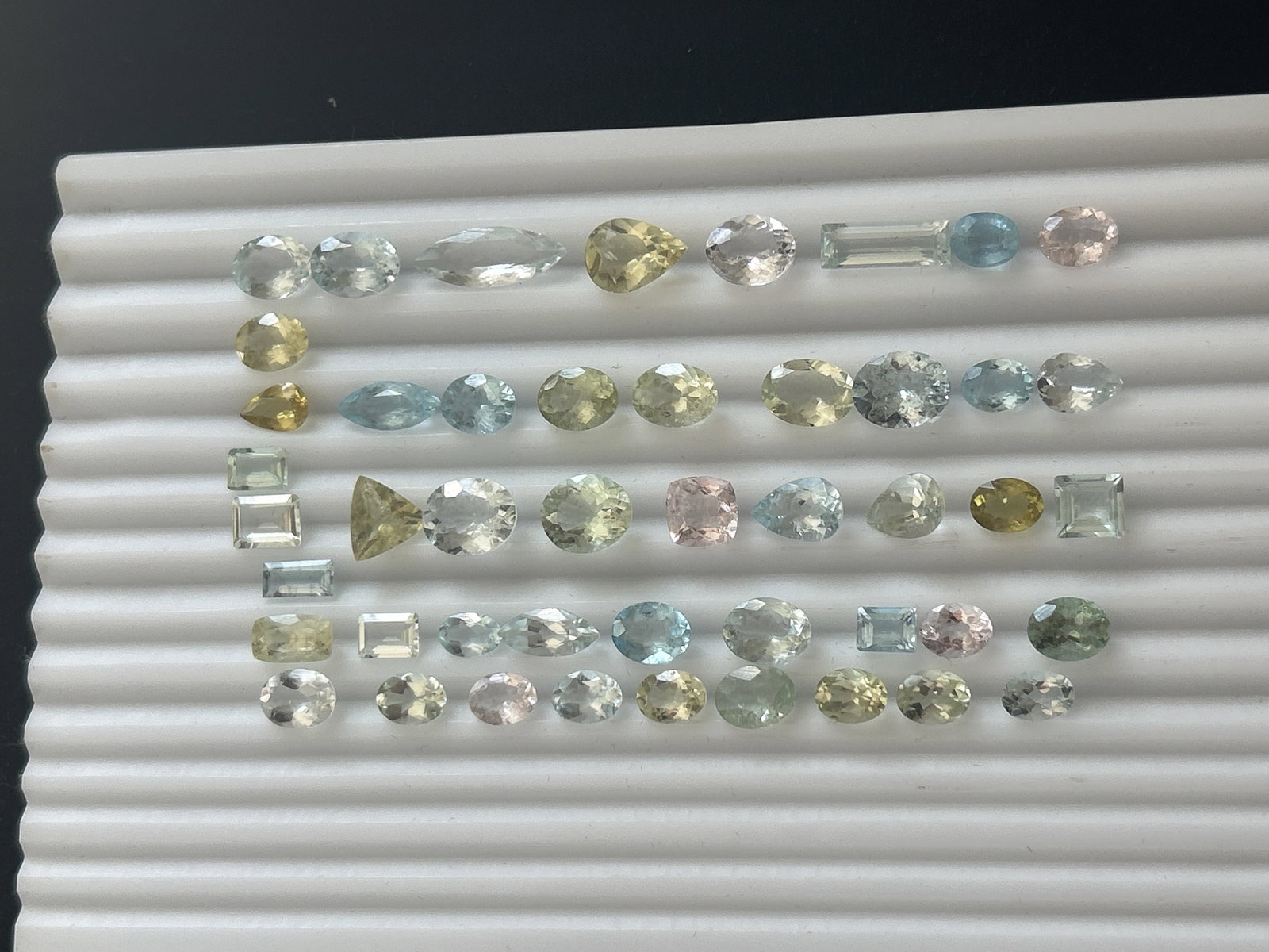 77.05ct Natural Blue and Green Aquamarine and Pink Morganite - 7