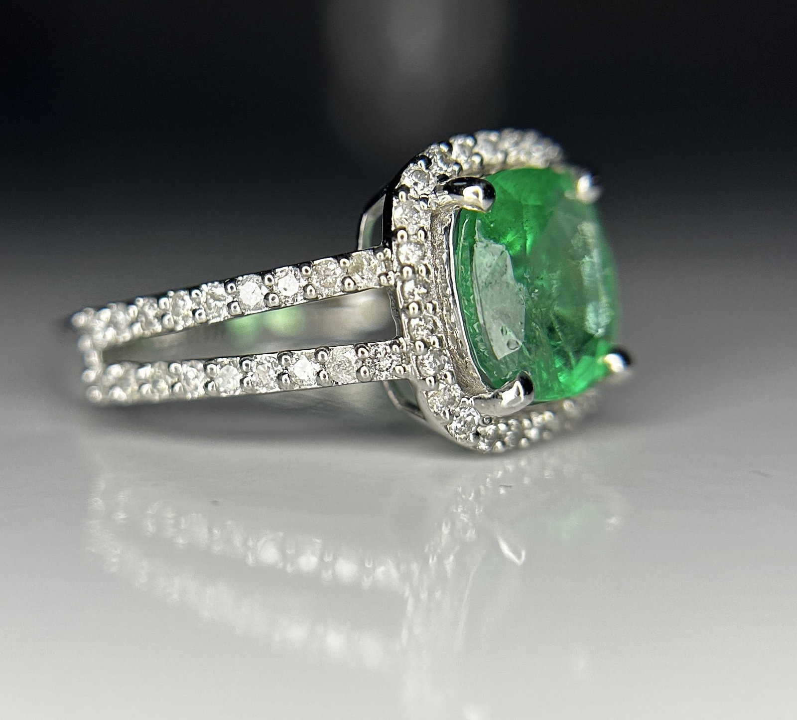Beautiful 1.64 ct Natural Emerald With Natural Diamonds & 18k Gold - 6