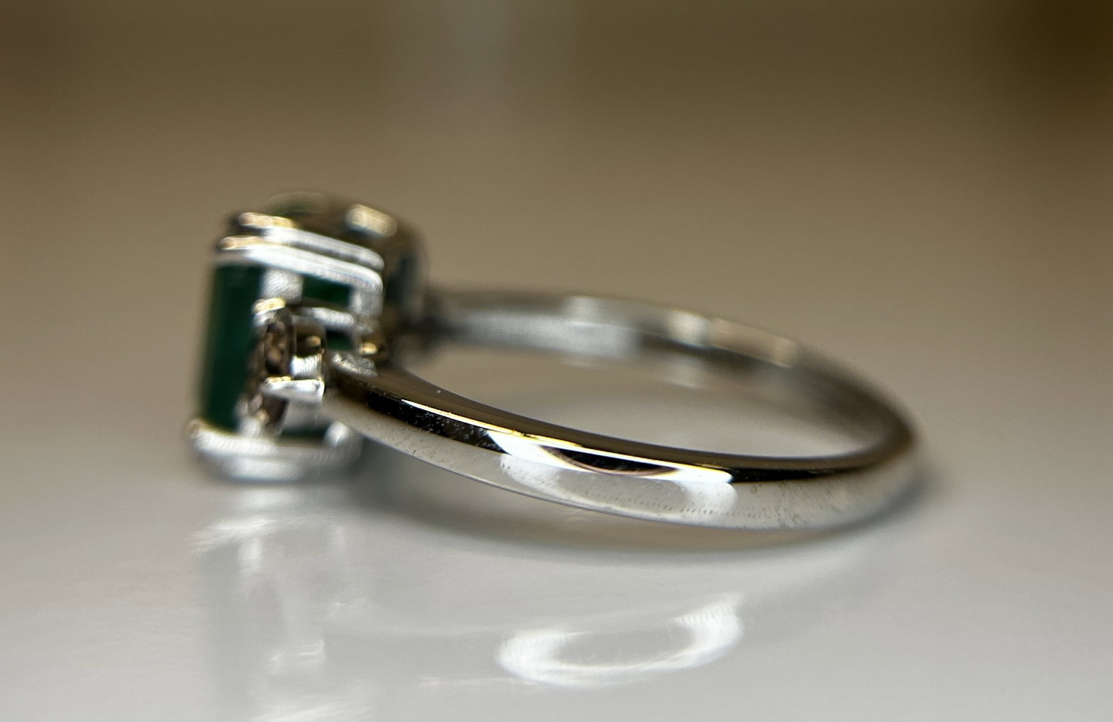 Beautiful Natural Emerald 2.41 CT With Natural Diamonds & 18k Gold - 5