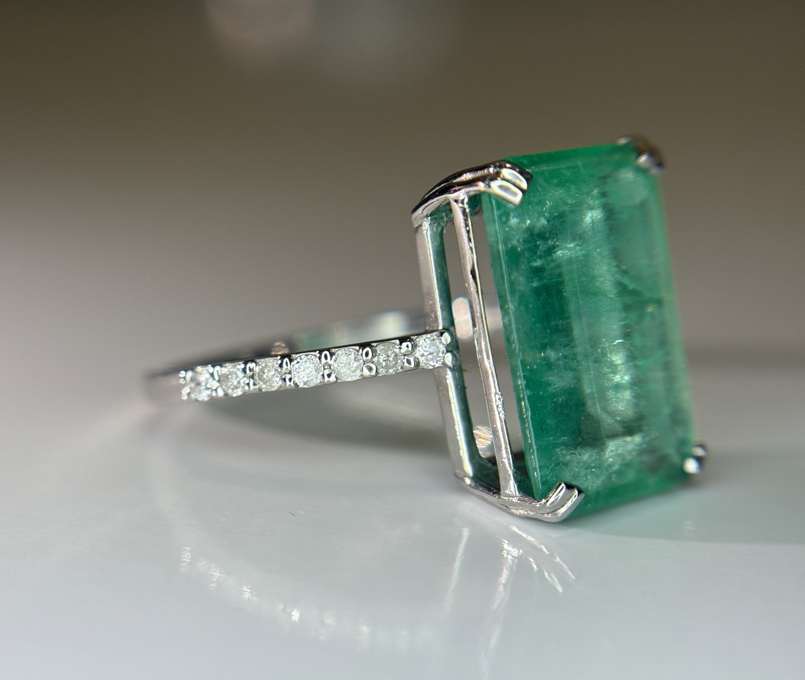 Beautiful 3.66 CT Natural Emerald Ring With Natural Diamonds & Platinum 950 - 7