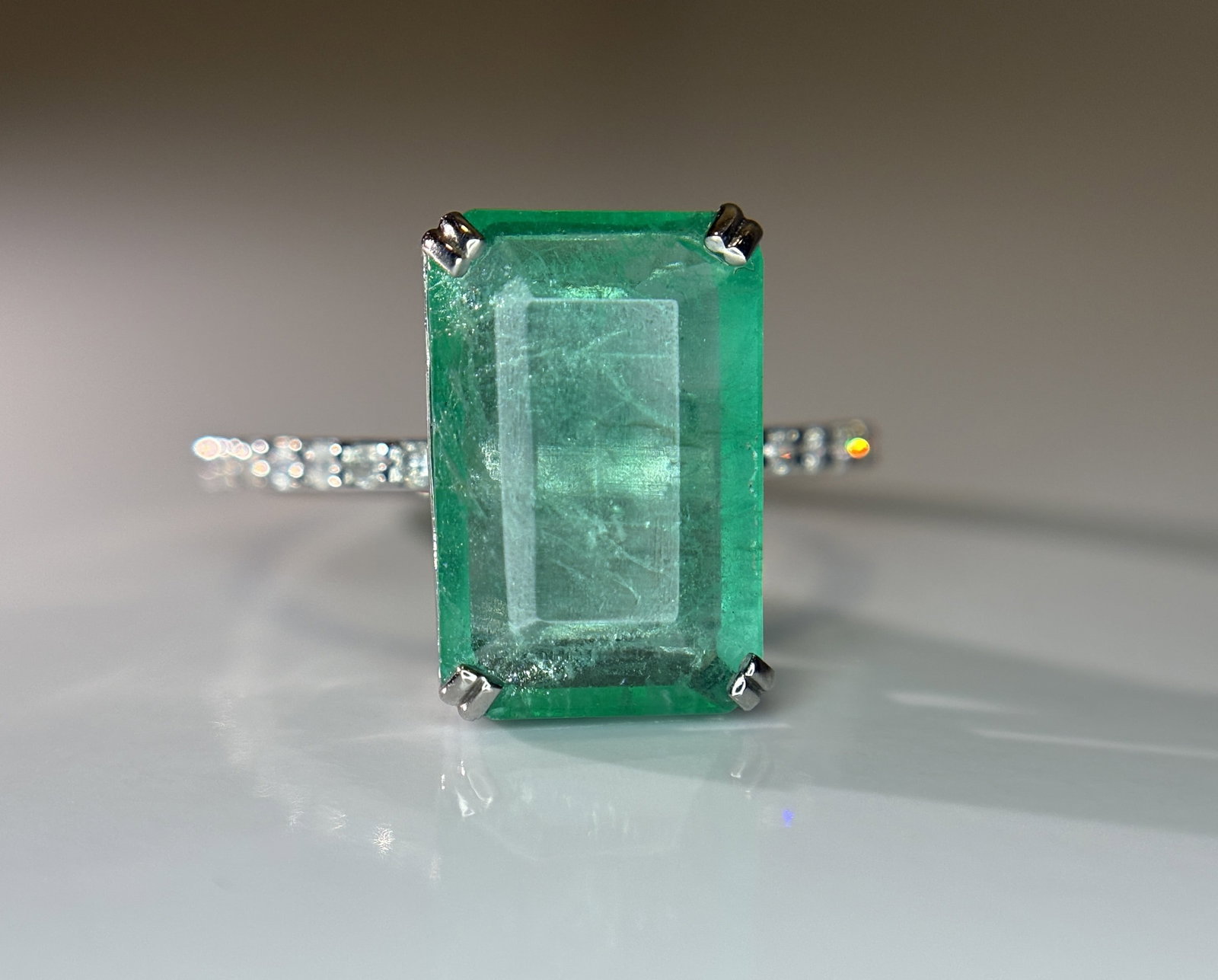 Beautiful 3.66 CT Natural Emerald Ring With Natural Diamonds & Platinum 950 - 9