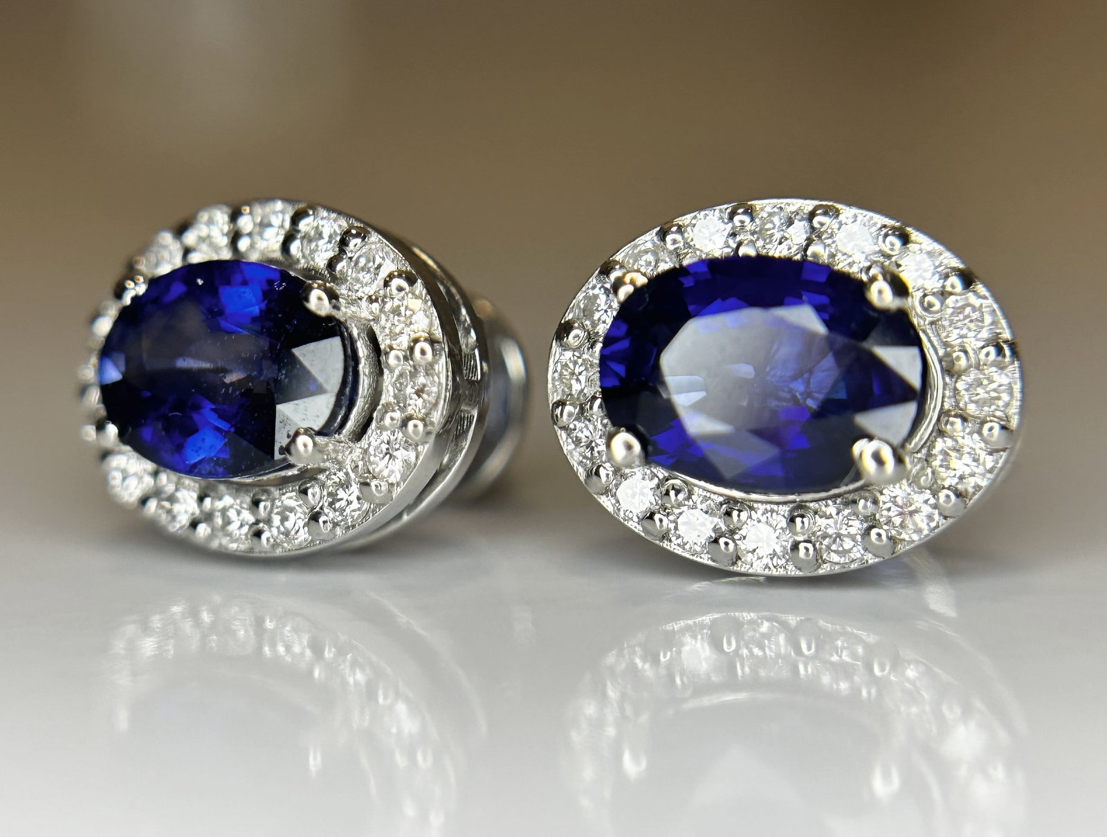 Beautiful 1.85ct Natural Unheated Blue Sapphire Earrings With Diamonds & 950 Platinum - 5