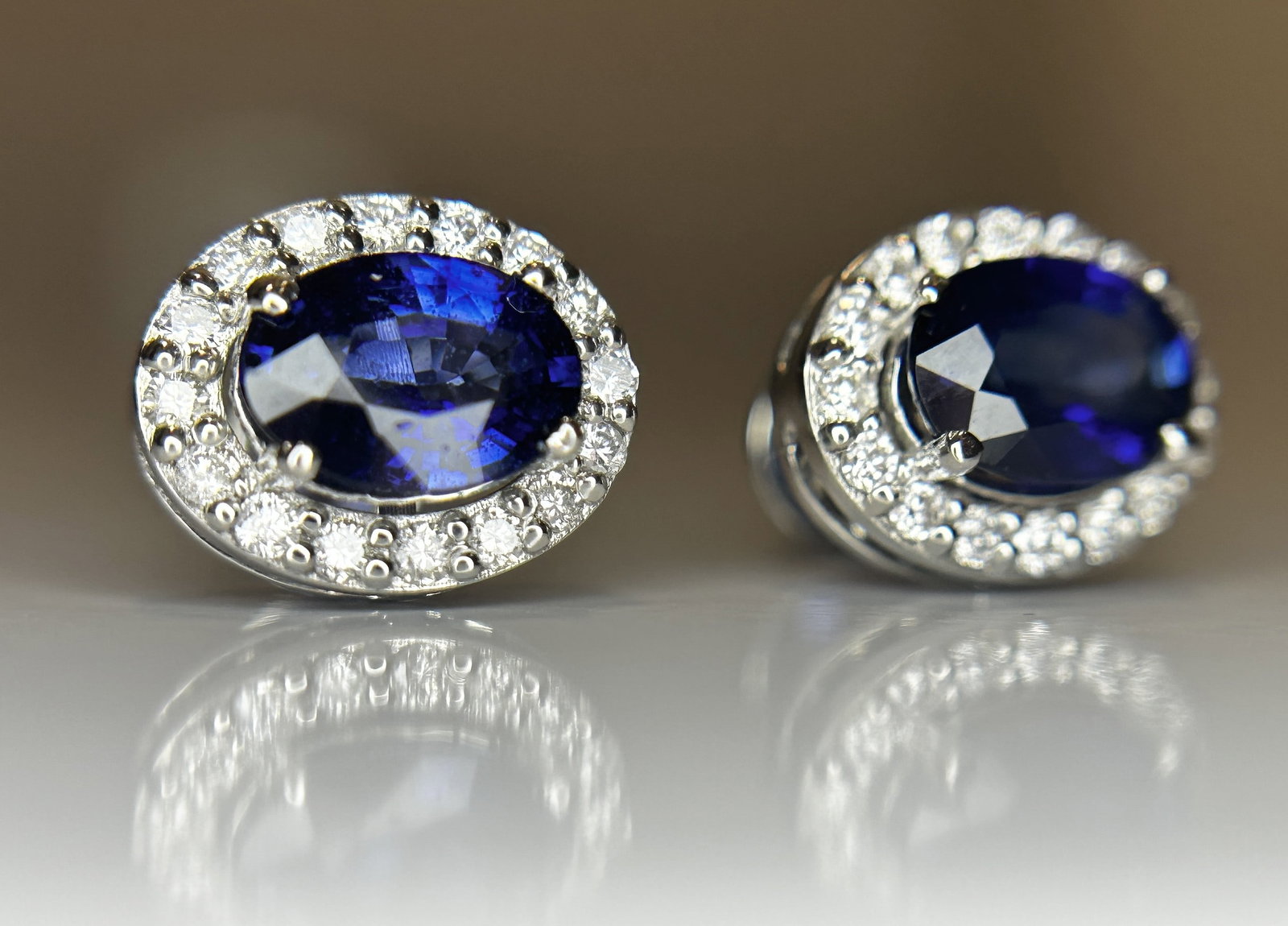 Beautiful 1.85ct Natural Unheated Blue Sapphire Earrings With Diamonds & 950 Platinum - 9