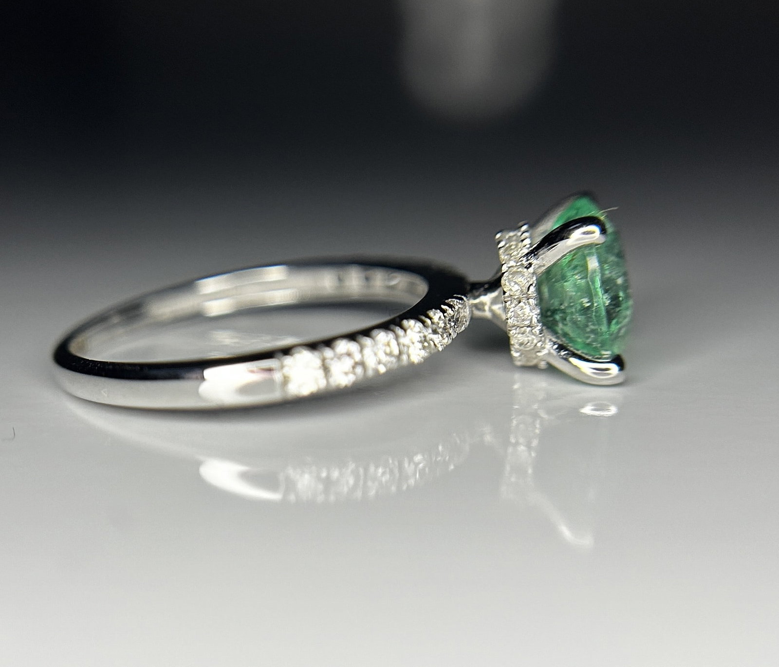 Beautiful 1.84 ct Natural Emerald With Natural Diamonds & 18k Gold - 6
