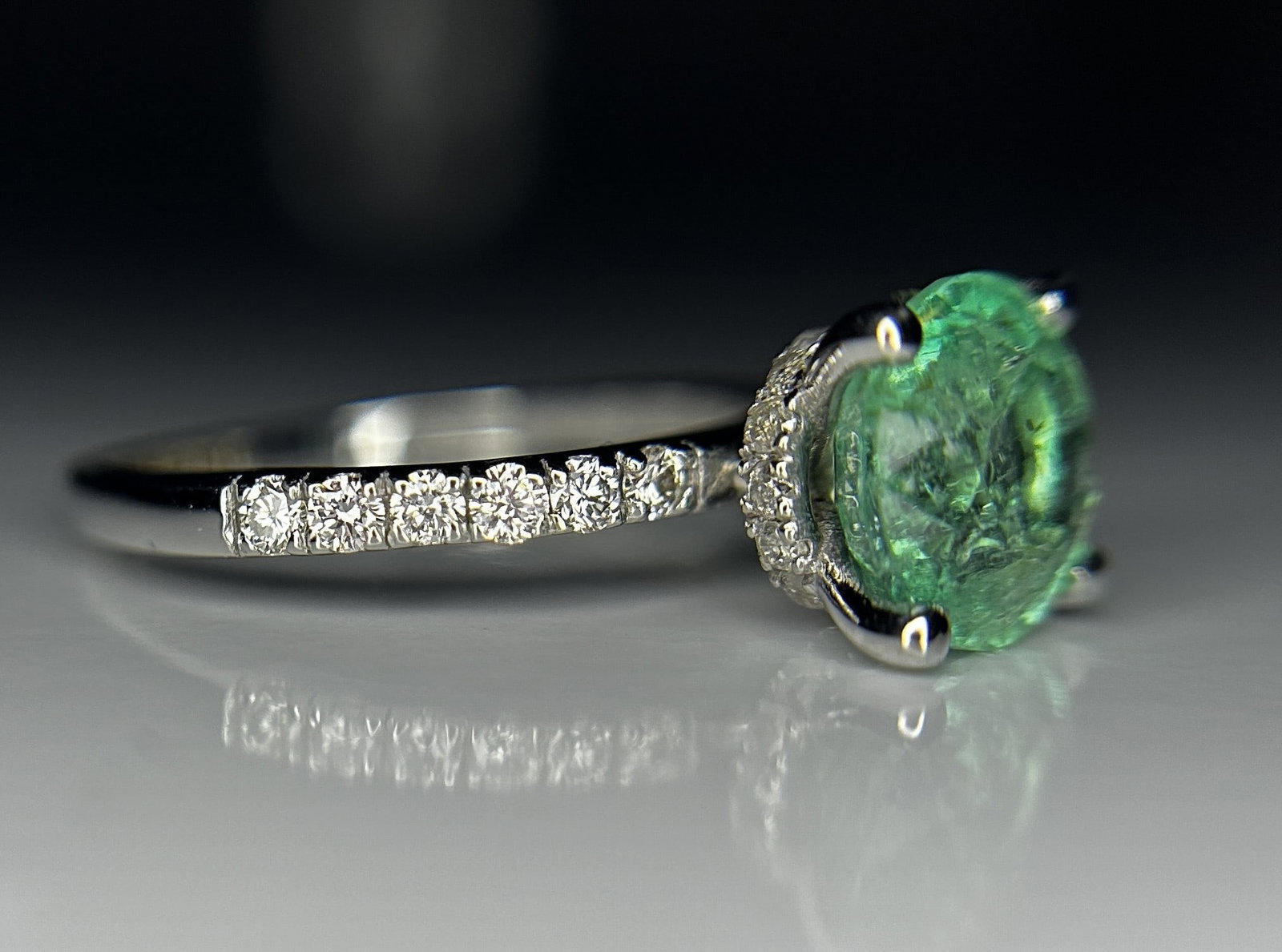 Beautiful 1.84 ct Natural Emerald With Natural Diamonds & 18k Gold - 7