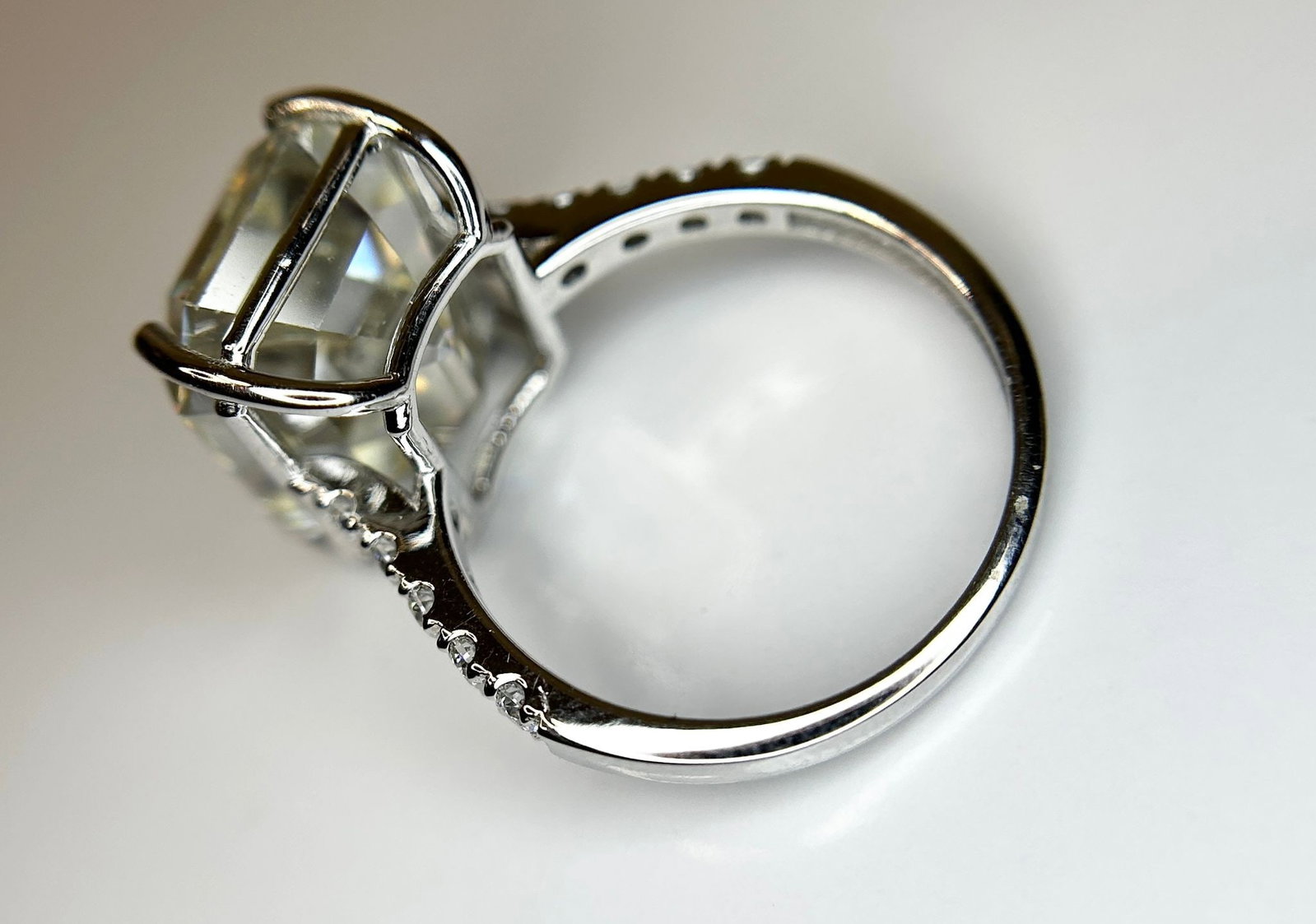 Beautiful 12.08CT Mossanite Ring With 18k Gold - 7