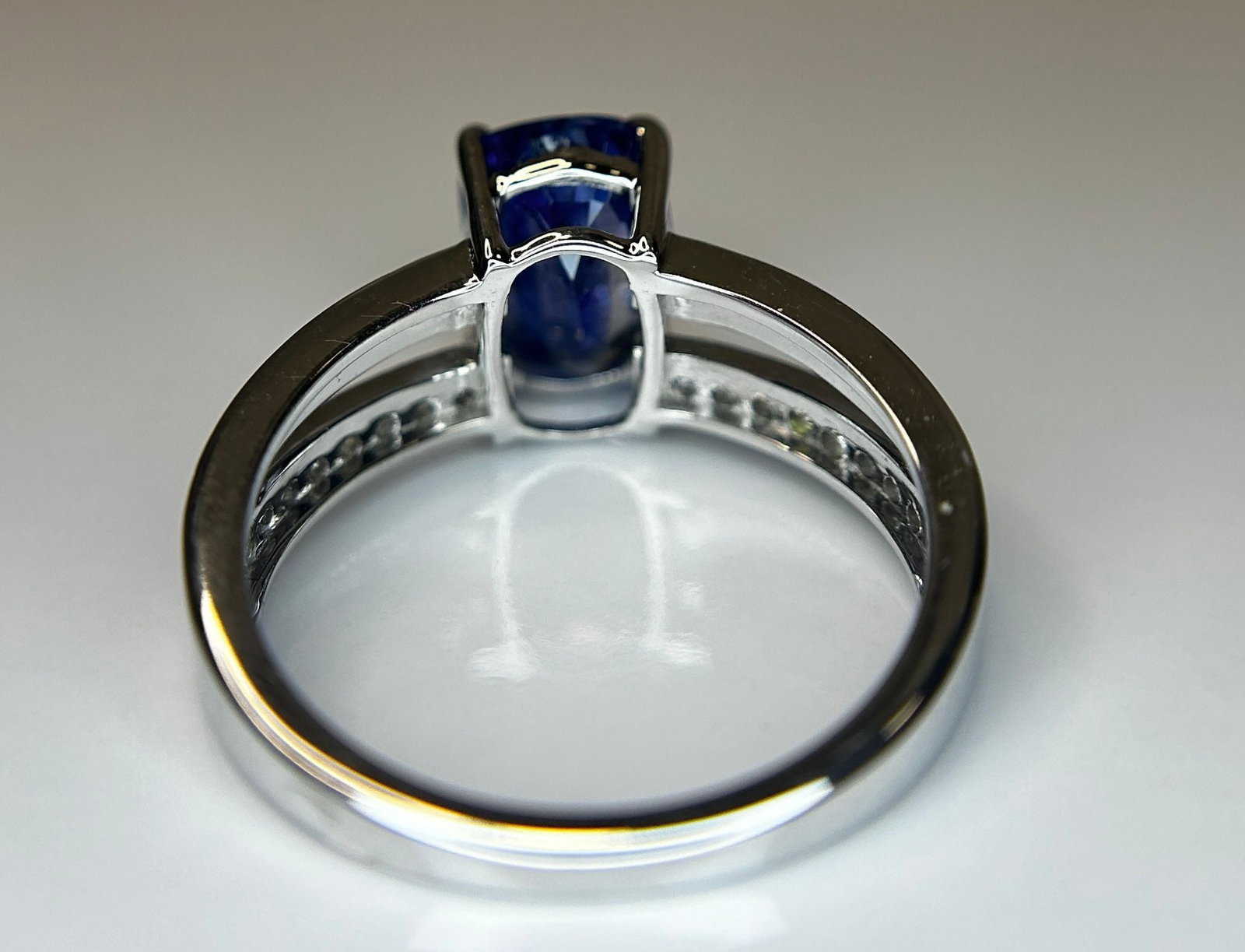 Beautiful 3.16 CT Natural Ceylon Cornflour Blue Sapphire Diamonds & 18k Gold - 4