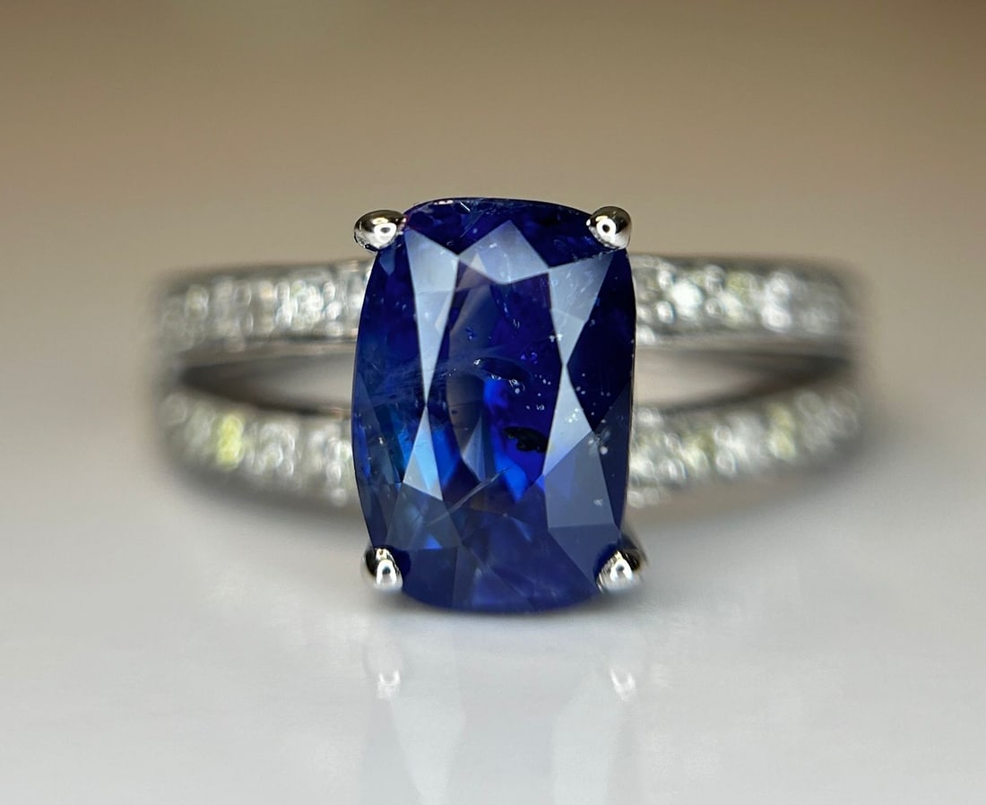 Beautiful 3.16 CT Natural Ceylon Cornflour Blue Sapphire Diamonds & 18k Gold - 8
