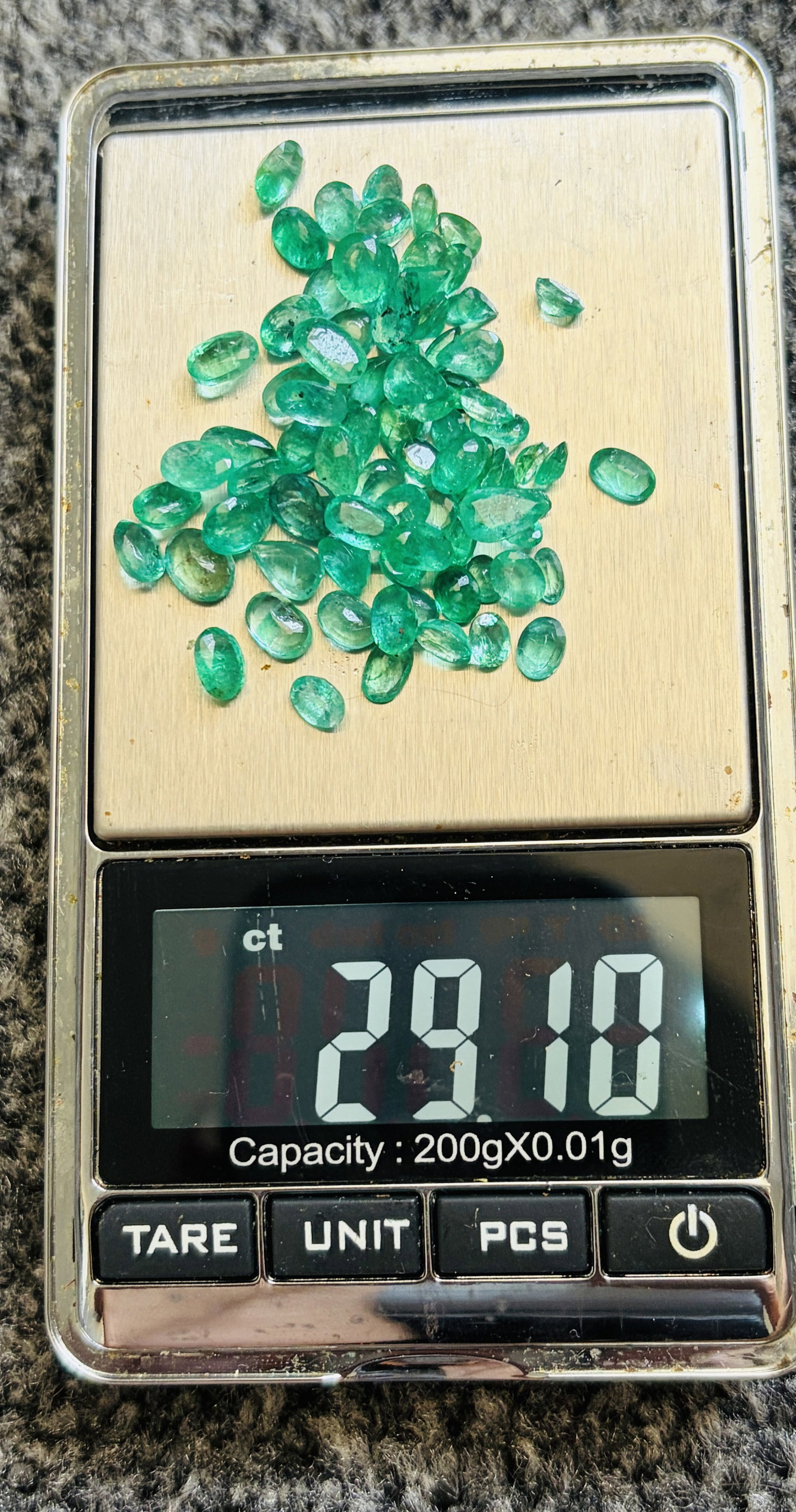 29.10ct Natural Emeralds - 10