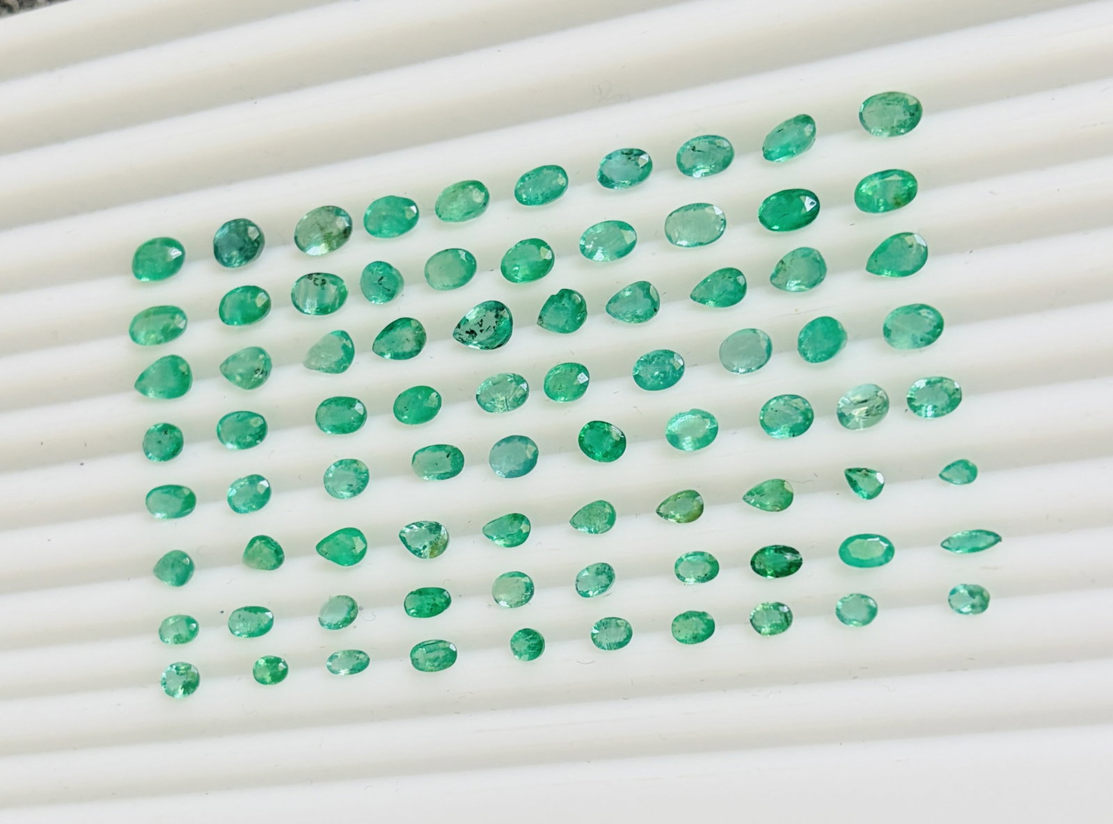 29.10ct Natural Emeralds - 3