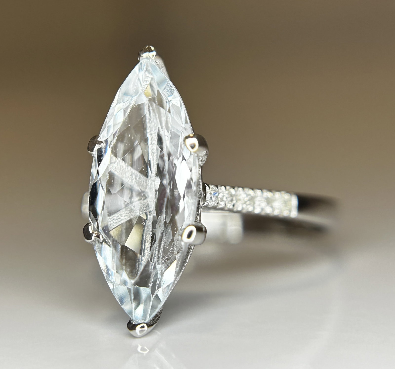 Beautiful 3.16 CT Natural Aquamarine Ring With Natural Diamonds & 18k White Gold - 3