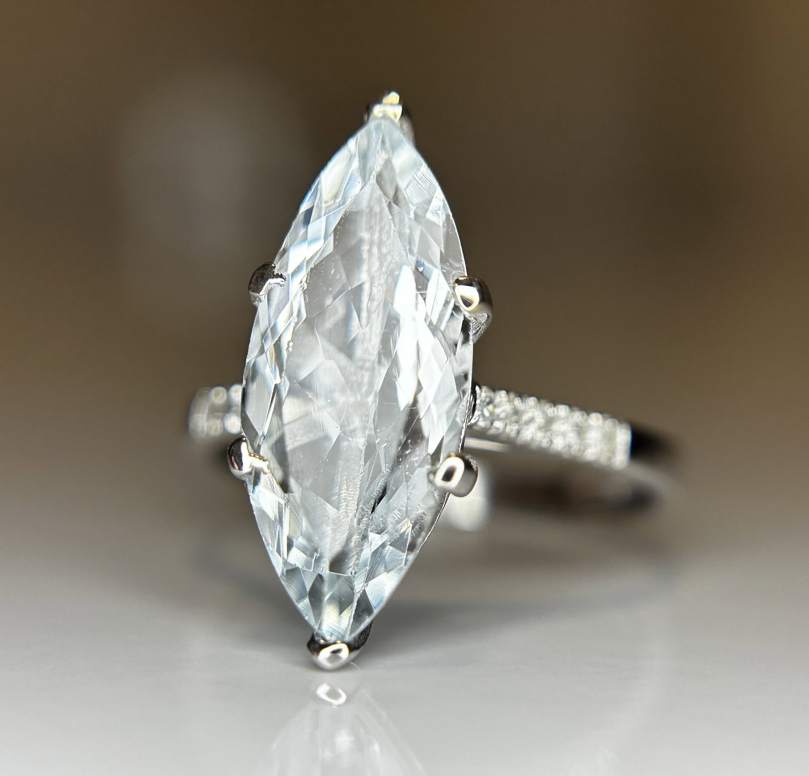 Beautiful 3.16 CT Natural Aquamarine Ring With Natural Diamonds & 18k White Gold - 4