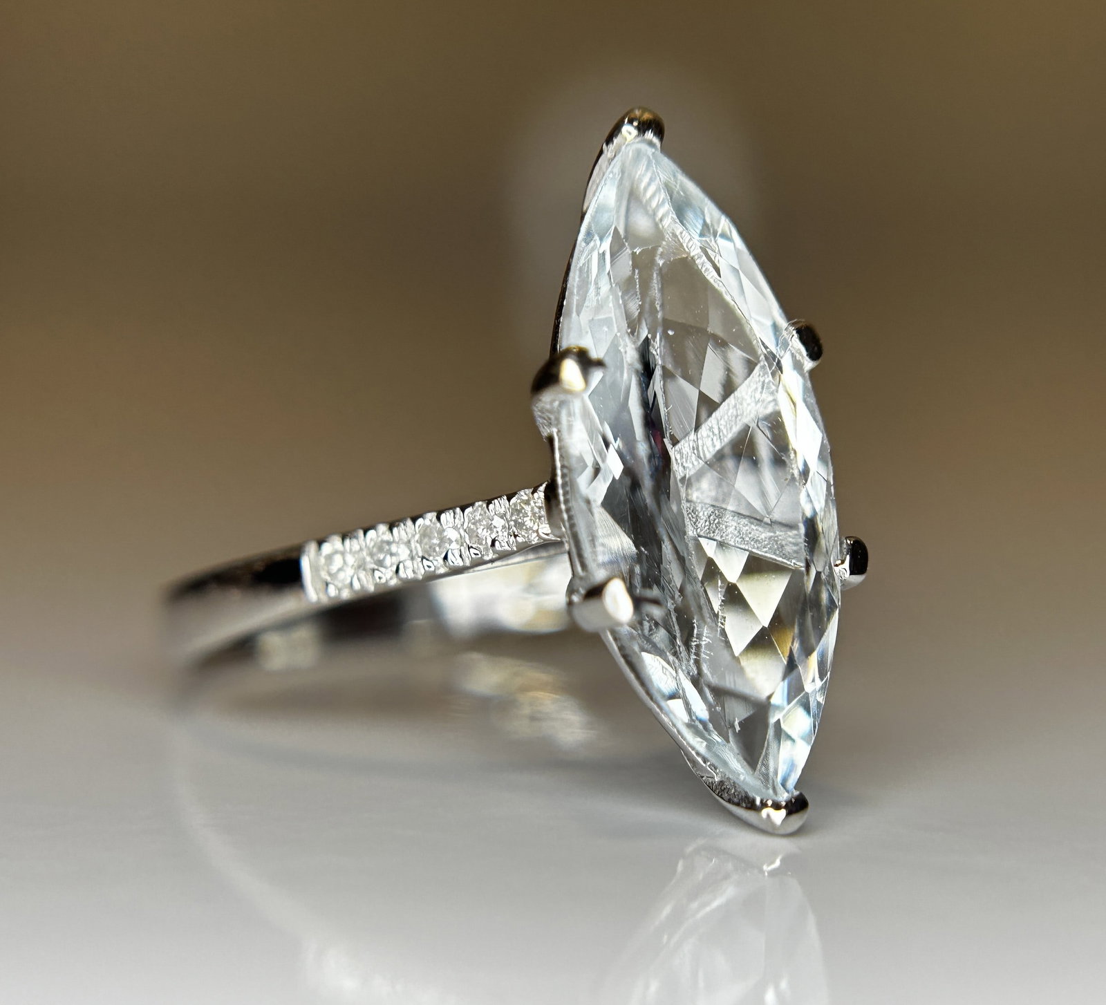 Beautiful 3.16 CT Natural Aquamarine Ring With Natural Diamonds & 18k White Gold - 9