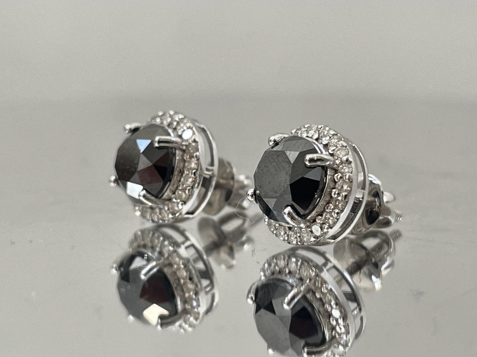 Beautiful Natural 3.84 CT Black Diamond Earrings Natural Diamonds & 18k Gold - 2
