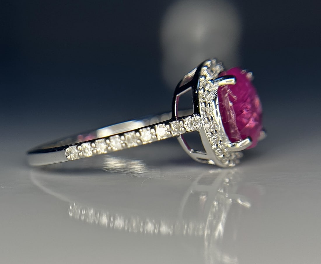 Beautiful 2.66 CT Unheated Old Burma Ruby With Natural Diamonds & 18k Gold - 7