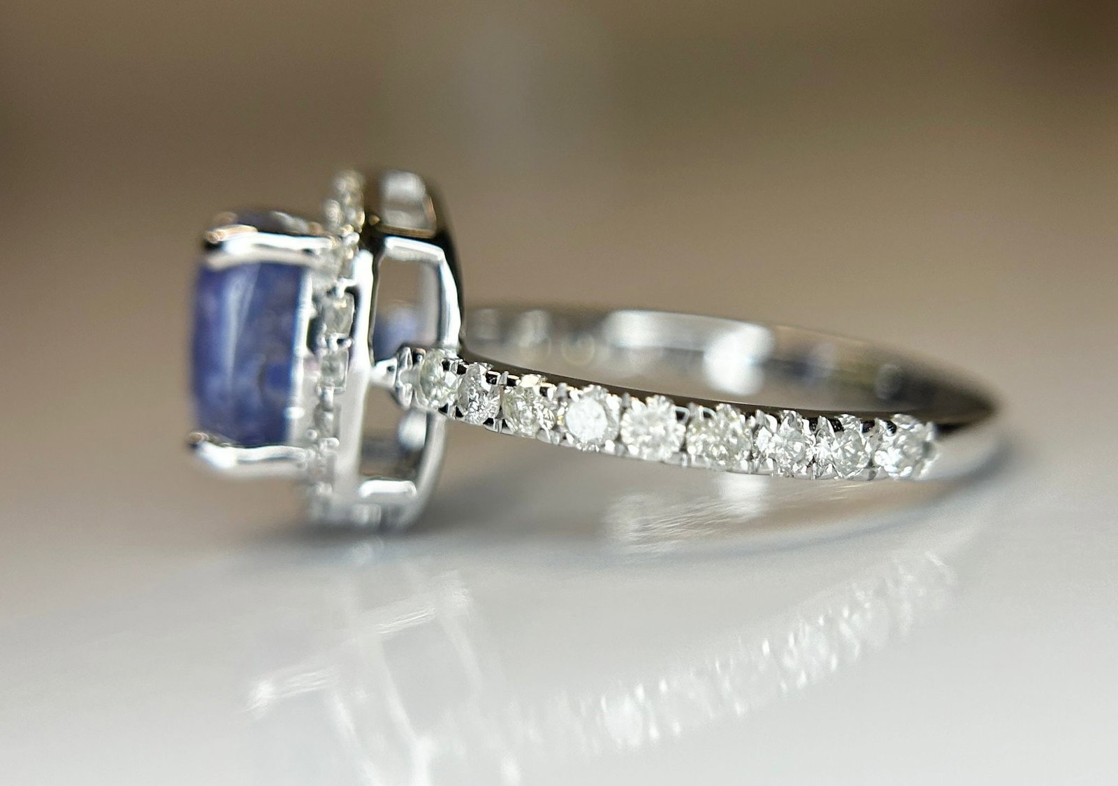 2.74 CT Unheated/Untreated Ceylon Cornflour Blue Sapphire Diamonds & 18k Gold - 7