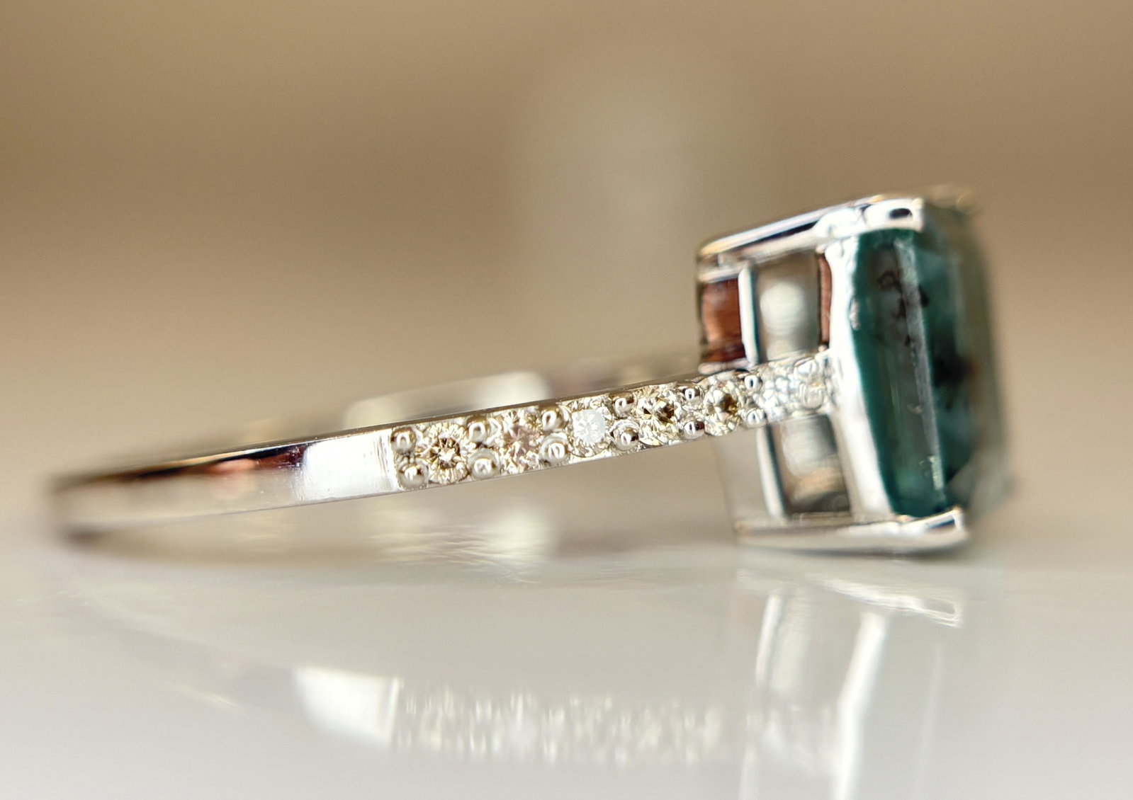 Beautiful 1.86 CT Natural Emerald Ring With Natural Diamonds & Platinum 950 - 7