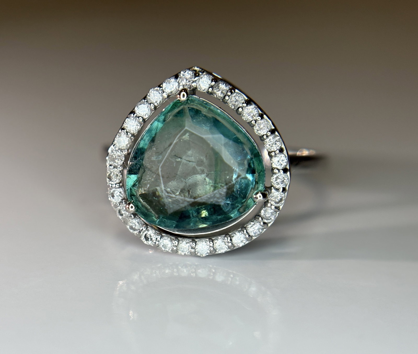 Beautiful 3.21 CT Natural Emerald Ring With Natural Diamonds & Platinum 950 - 3