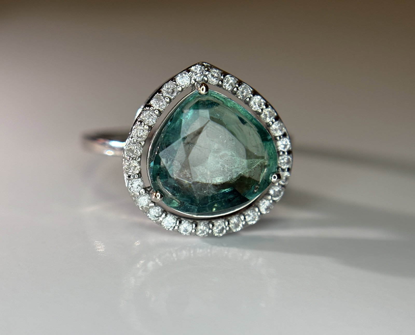 Beautiful 3.21 CT Natural Emerald Ring With Natural Diamonds & Platinum 950 - 9