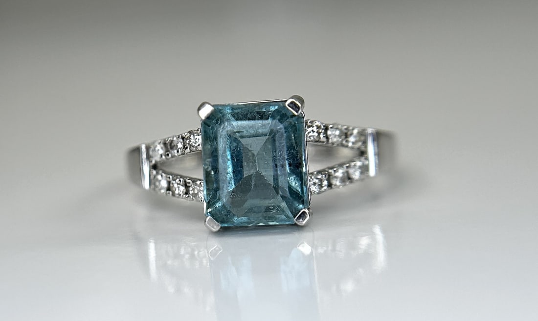 Beautiful Natural Rare Blue Emerald 2.39 CT With Natural Diamonds & 18k Gold - 6