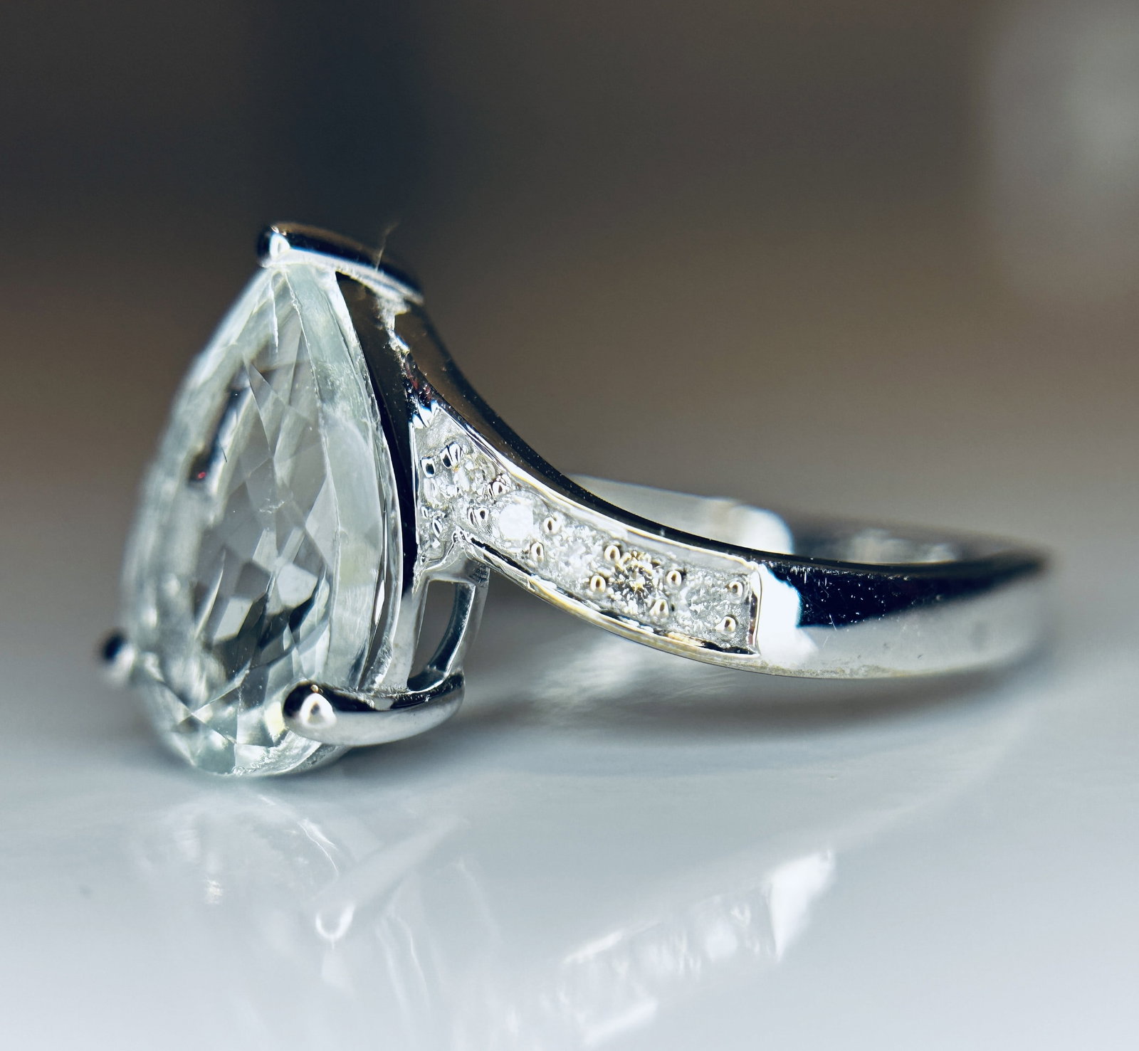 Beautiful 2.60 CT Natural Aquamarine Ring With Natural Diamonds & 18k White Gold - 3