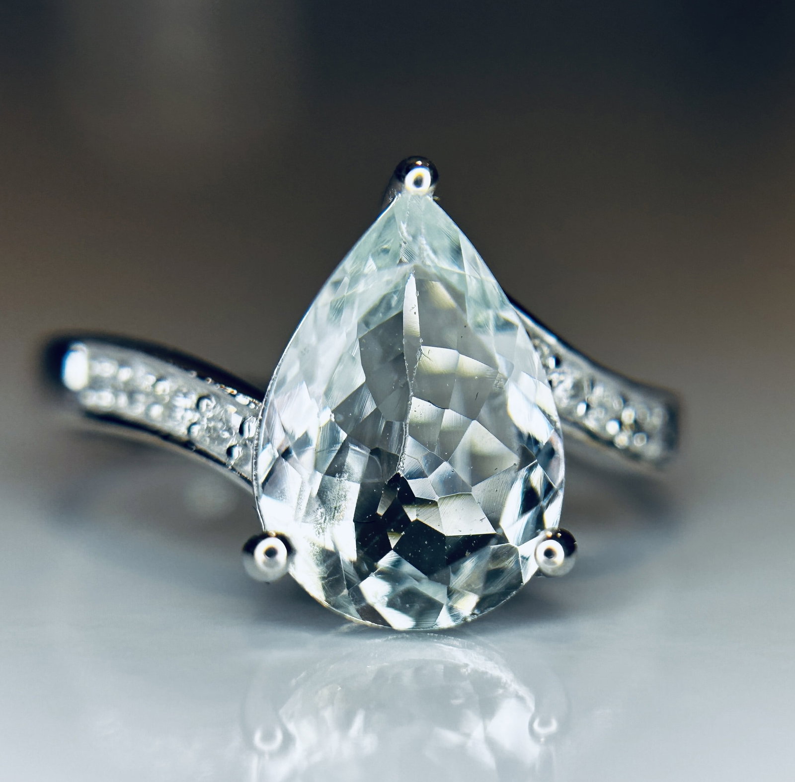 Beautiful 2.60 CT Natural Aquamarine Ring With Natural Diamonds & 18k White Gold - 8