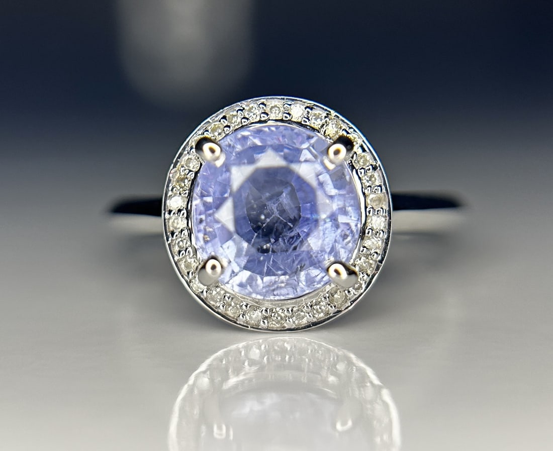 Beautiful 2.60 CT Unheated Ceylon Blue Sapphire With Natural Diamonds & 18k Gold - 2
