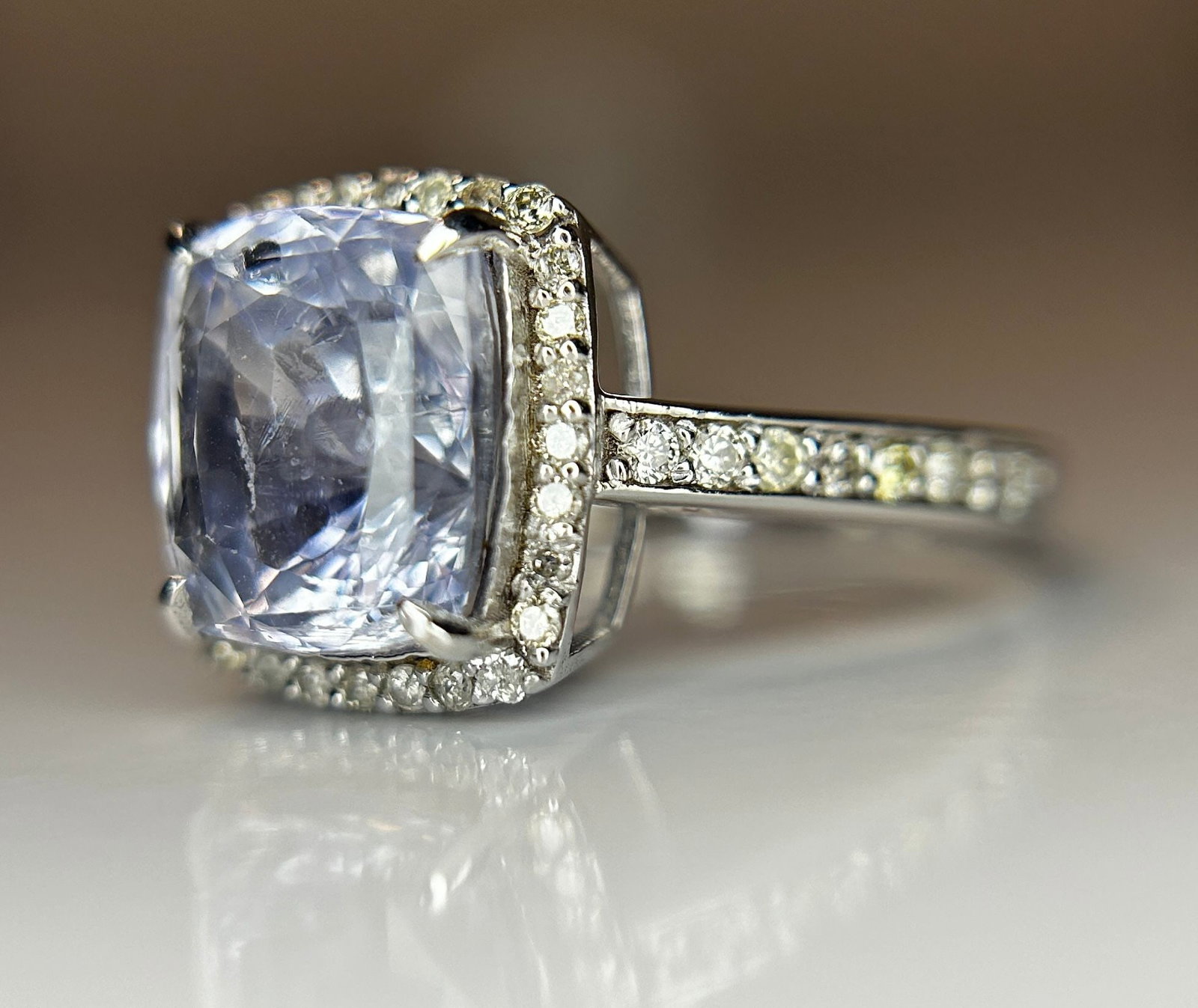 Beautiful 4.74 CT Unheated/Untreated Ceylon Blue Sapphire Diamonds & 18k Gold - 6