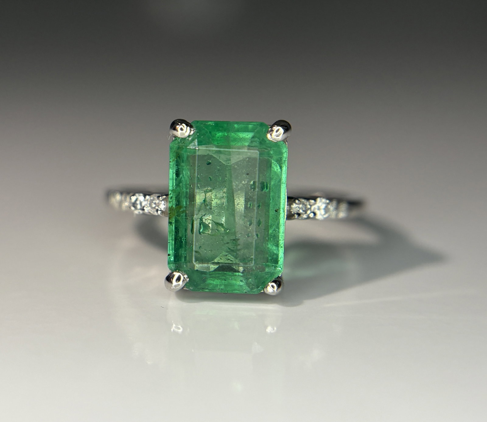 Beautiful 3.00 CT Natural Emerald Ring With Natural Diamonds & Platinum 950 - 2
