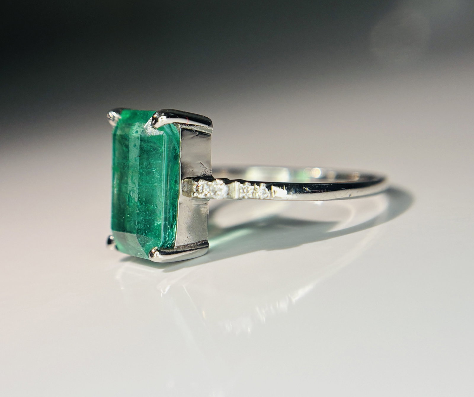 Beautiful 3.00 CT Natural Emerald Ring With Natural Diamonds & Platinum 950 - 5