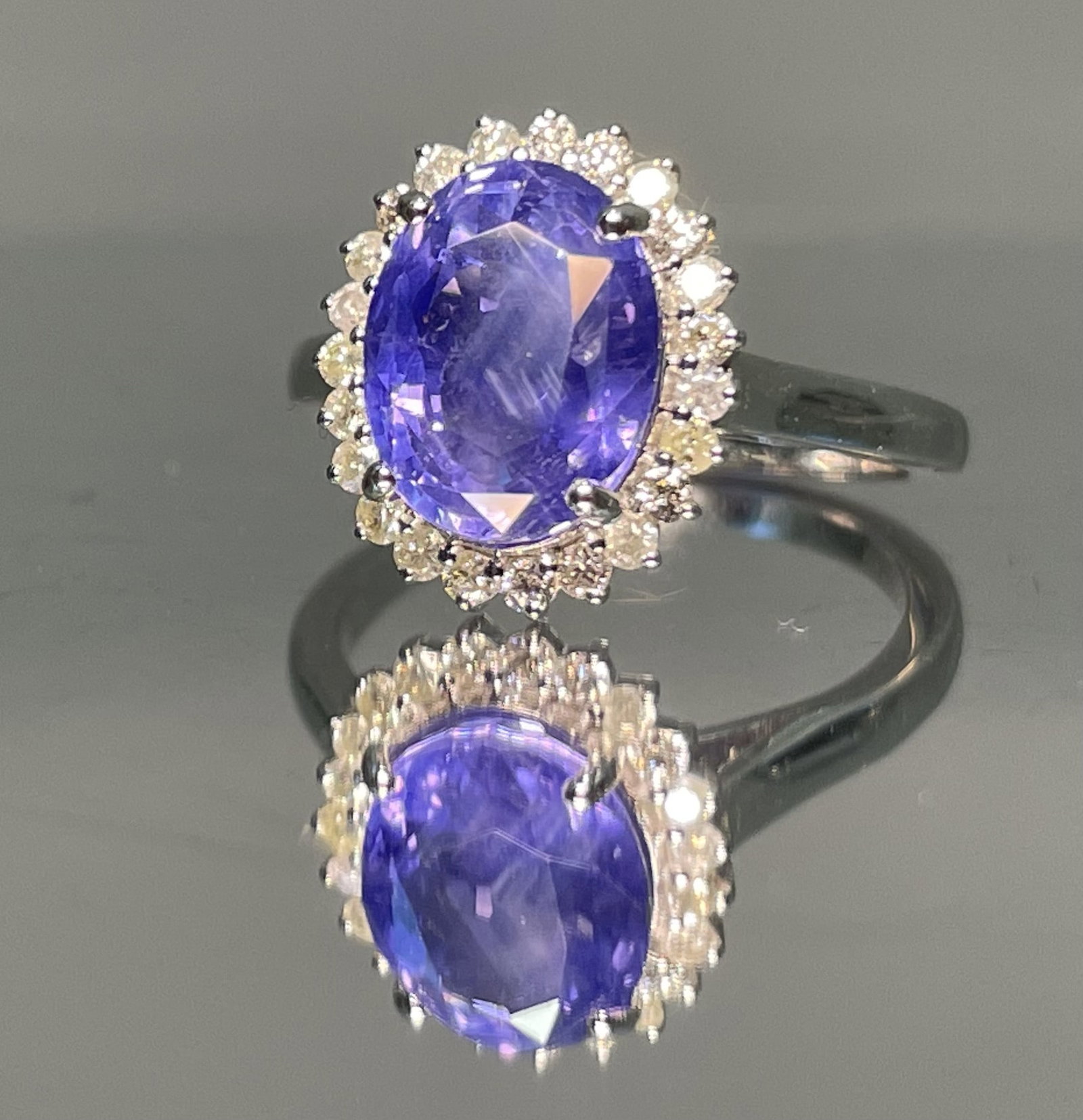 Unheated Untreated 3.87 CT Natural Ceylon Purple Sapphire Diamonds & 18k Gold - 2