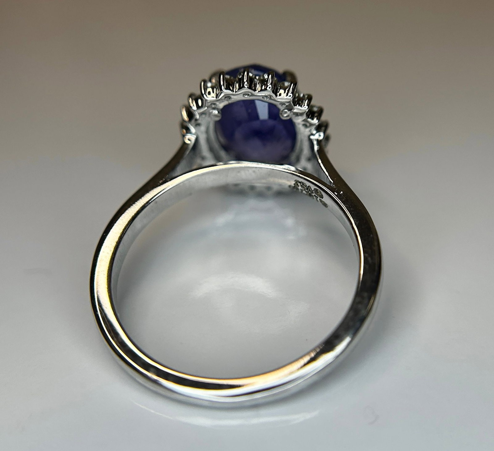 Unheated Untreated 3.87 CT Natural Ceylon Purple Sapphire Diamonds & 18k Gold - 7