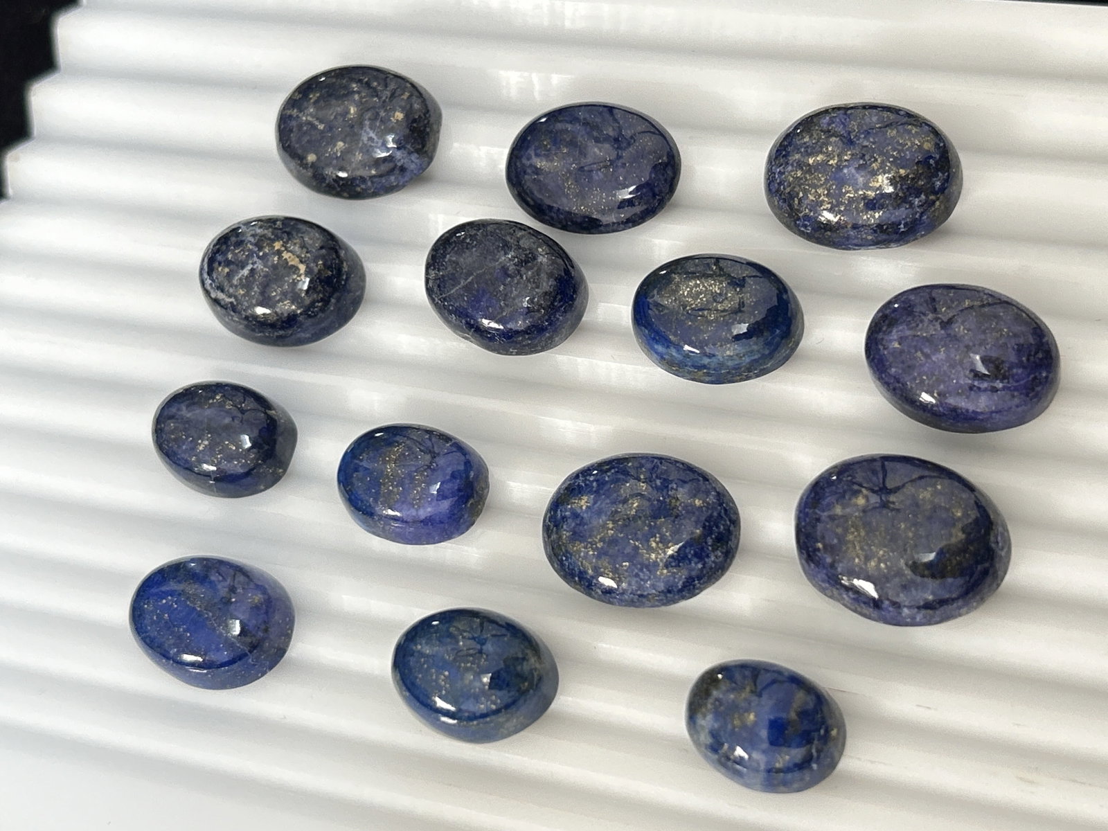 210.40ct Natural Lapis Lazuli: Title: 210.40ct Natural Lapis Lazuli Description: 210.40ct Natural Lapis Lazuli Ideal for rings, necklaces, earrings and bracelets AAA quality Condition: New Delivery option: Collection