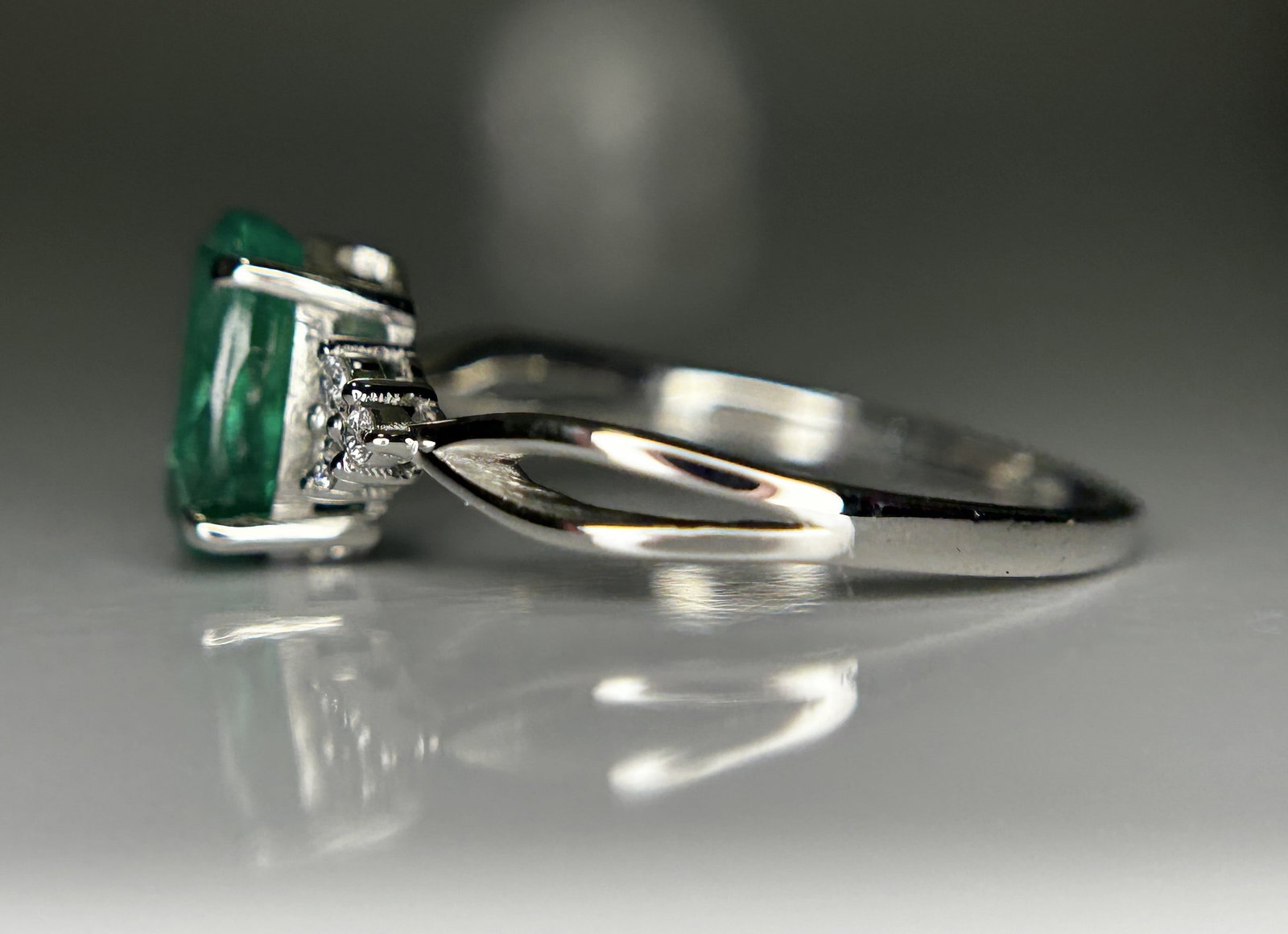 Beautiful Natural 1.35ct Emerald Ring With Natural Diamonds & Platinum 950 - 4