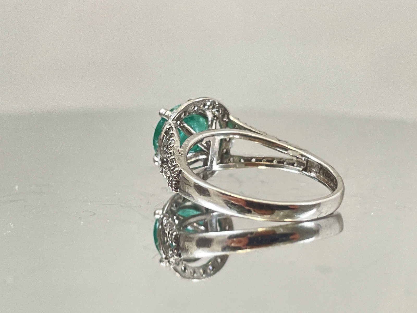 Beautiful 1.96Ct Natural Emerald With Natural Diamonds & 18k Gold - 5