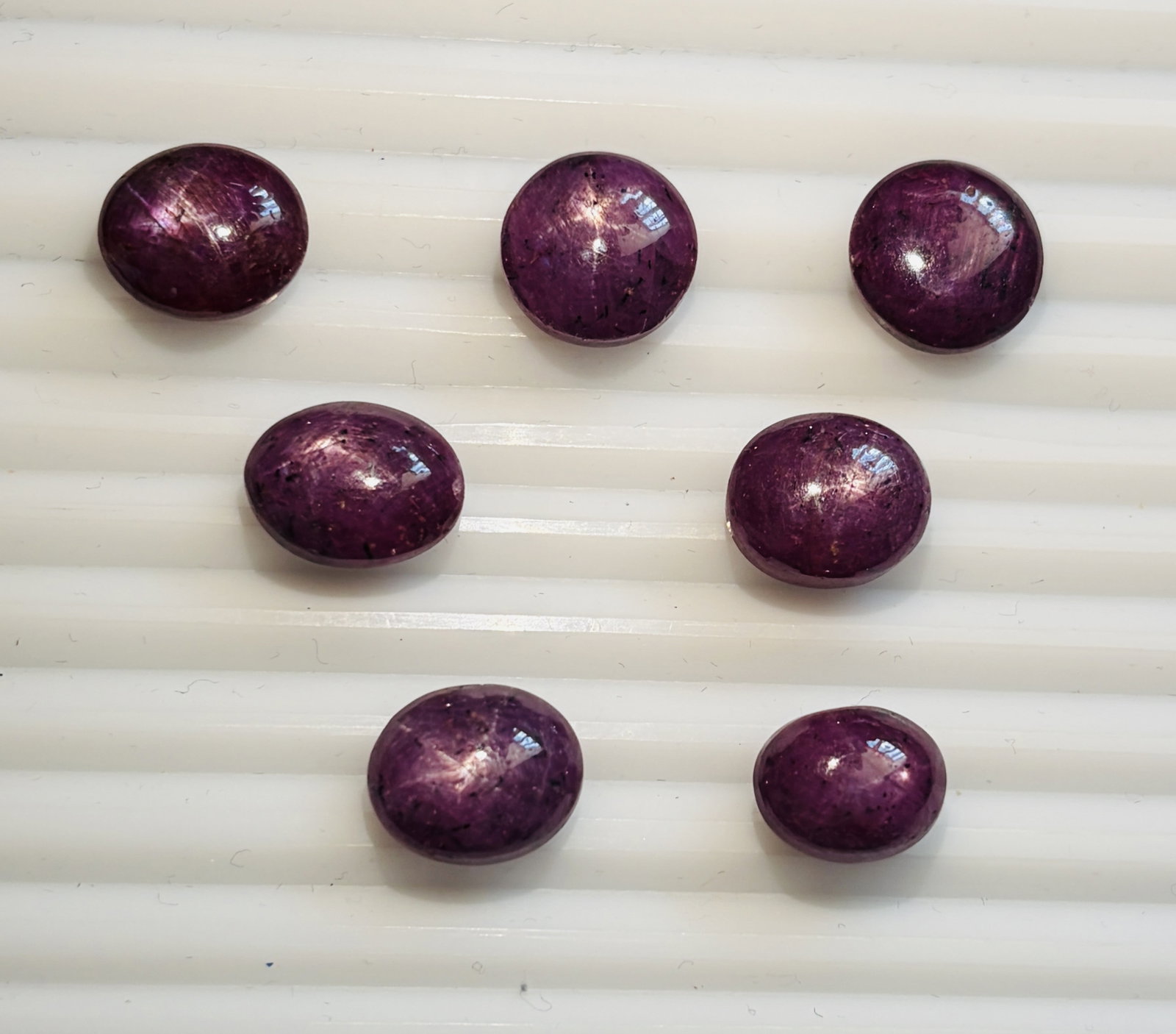 89.30ct Natural Star Ruby: Title: 89.30ct Natural Star Ruby Description: 89.30ct Natural Star Ruby Condition: New Delivery option: Collection & Delivery