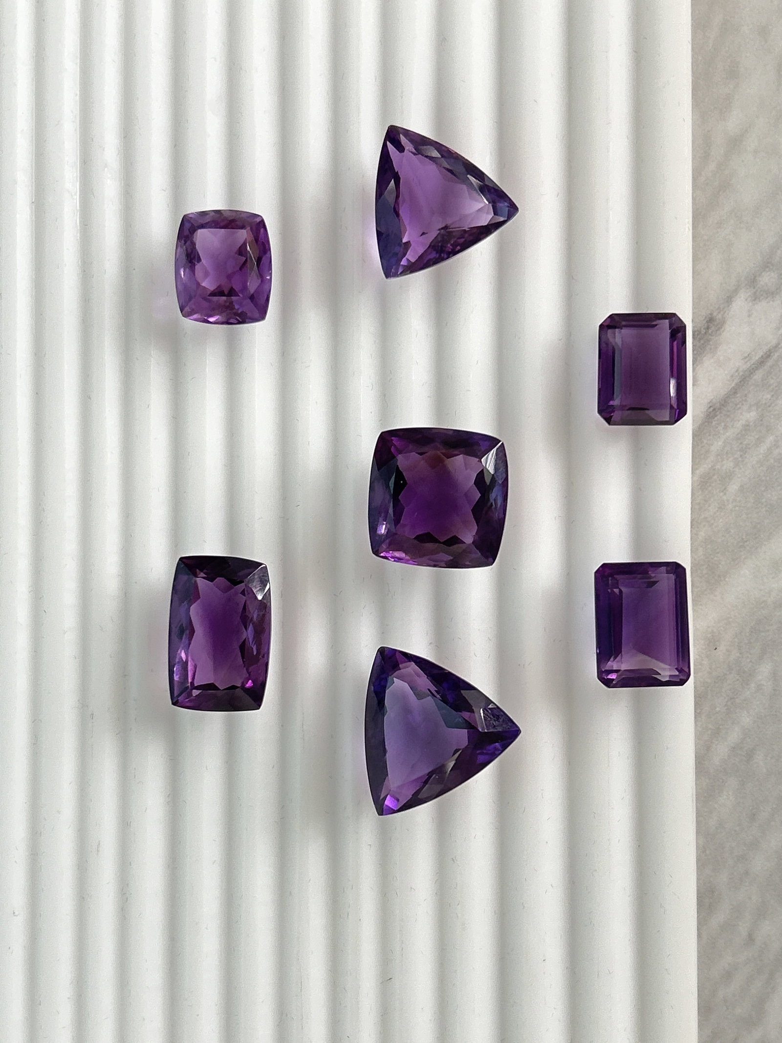 119.90ct Natural Amethyst: Title: 119.90ct Natural Amethyst Description: 119.90ct Natural Amethyst Ideal for rings, earrings, pendants Beautiful clear big pieces AAA quality Condition: New Delivery option: