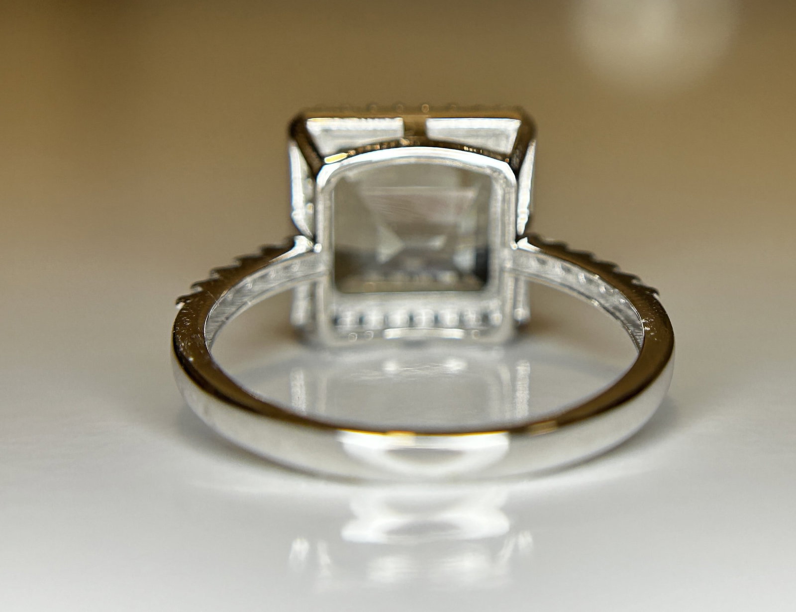 Beautiful 3.55 CT Natural Aquamarine Ring With Natural Diamonds & 18k White Gold - 5