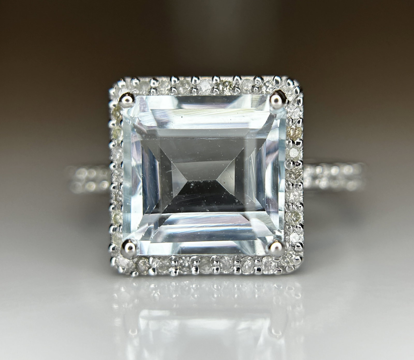 Beautiful 3.55 CT Natural Aquamarine Ring With Natural Diamonds & 18k White Gold - 6