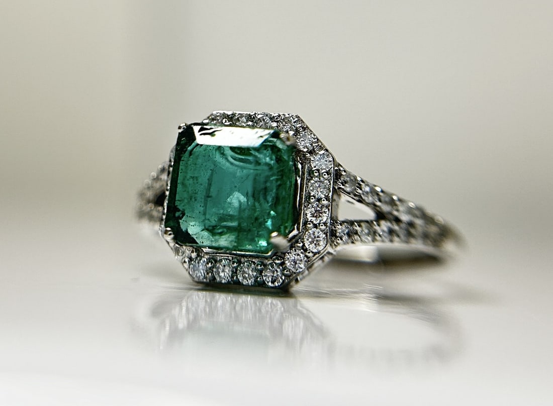 Beautiful 1.64 CT Natural Emerald Ring With Natural Diamonds & Platinum 950 - 9