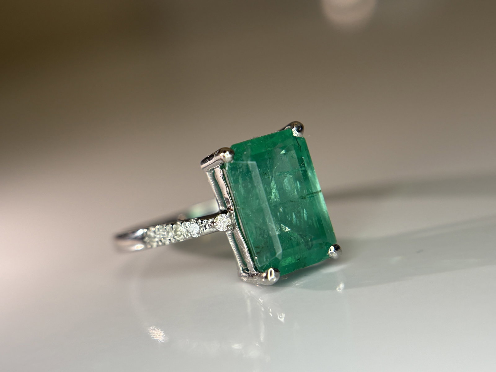 Beautiful 4.00 CT Natural Emerald Ring With Natural Diamonds & Platinum 950 - 10