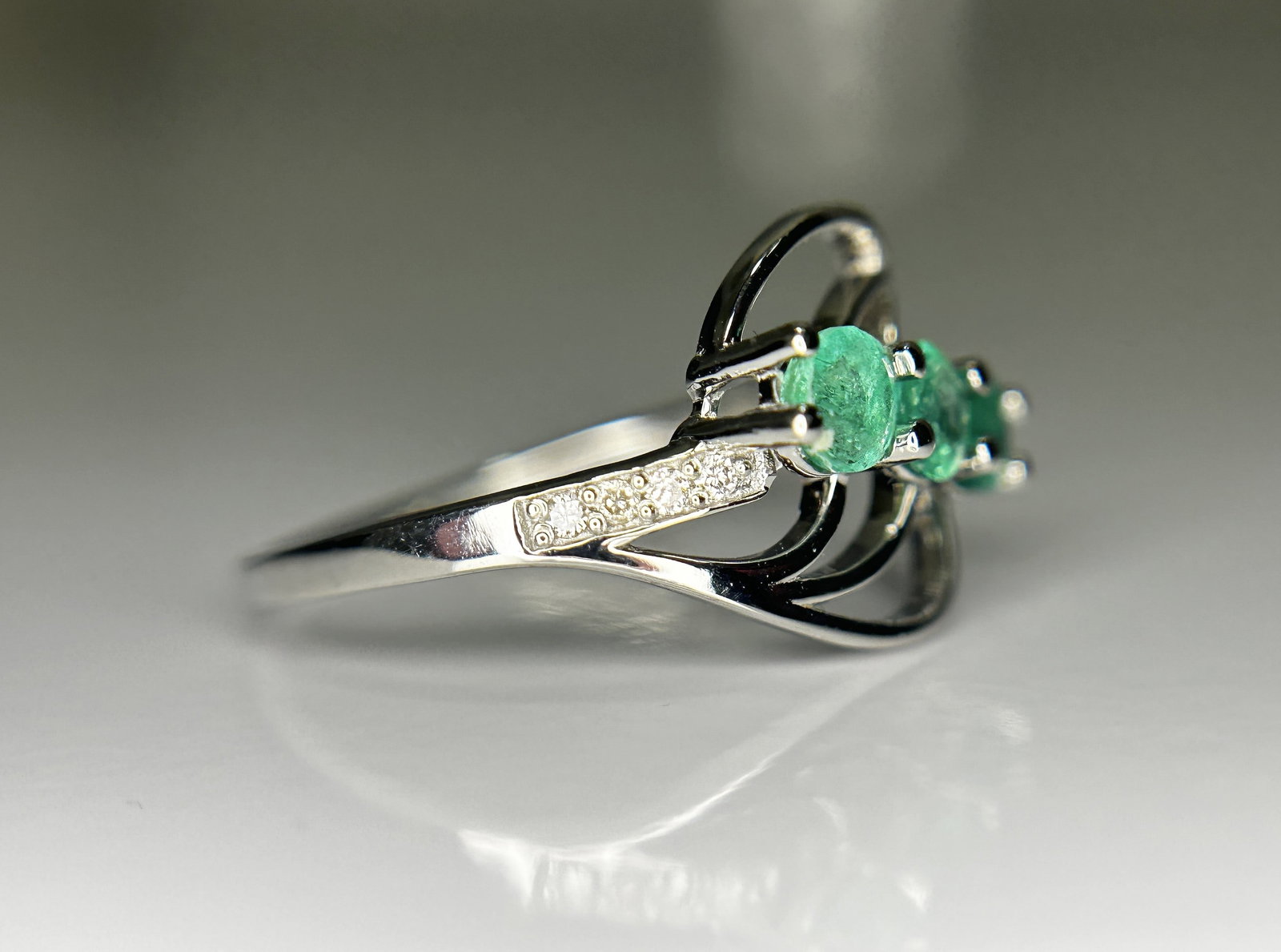 Beautiful 0.61Ct Natural Emerald Ring With Natural Diamonds & Platinum 950 - 6