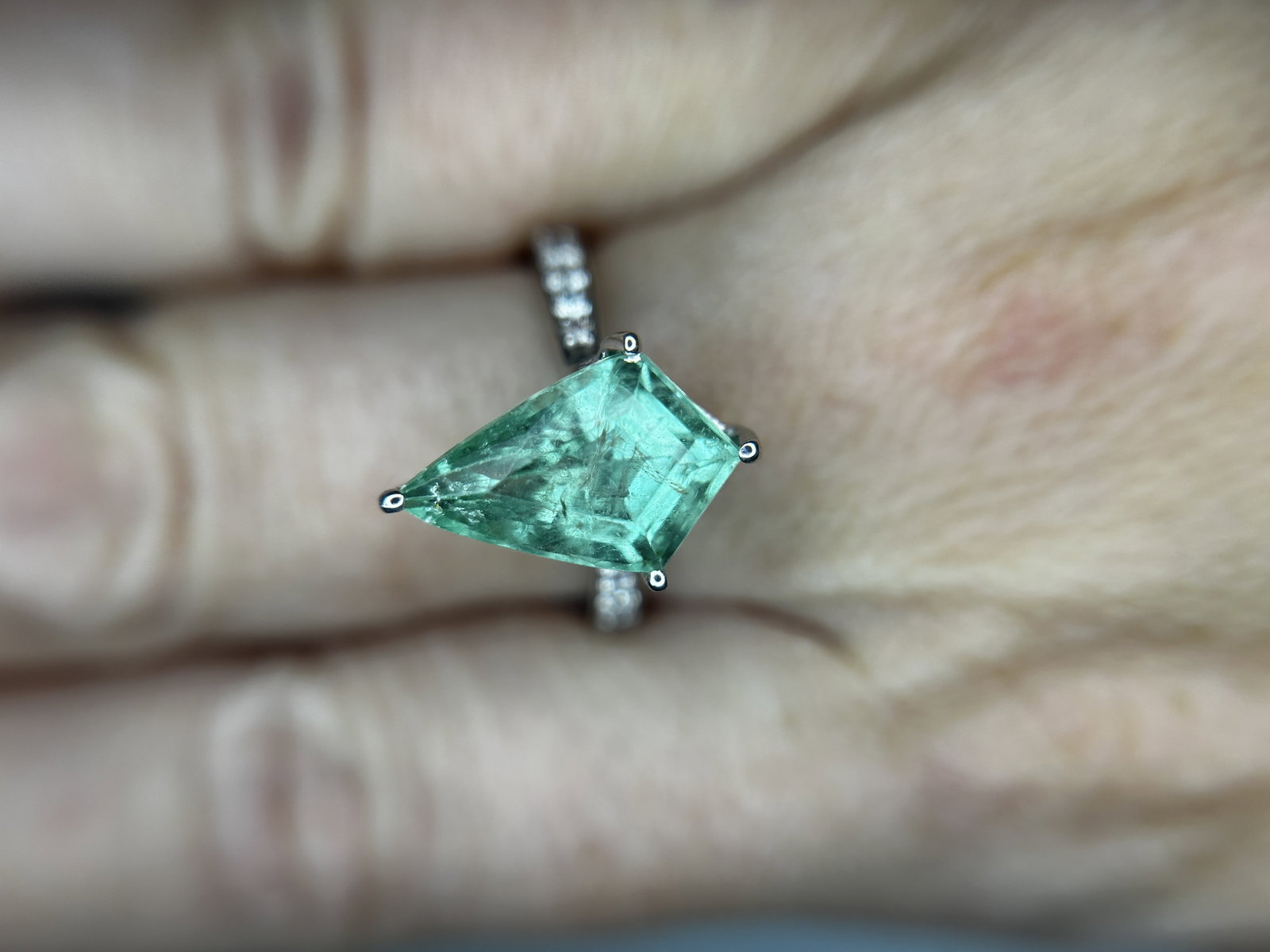 Beautiful Natural Columbian Emerald 3.63 CT With Natural Diamonds & 14k Gold - 12