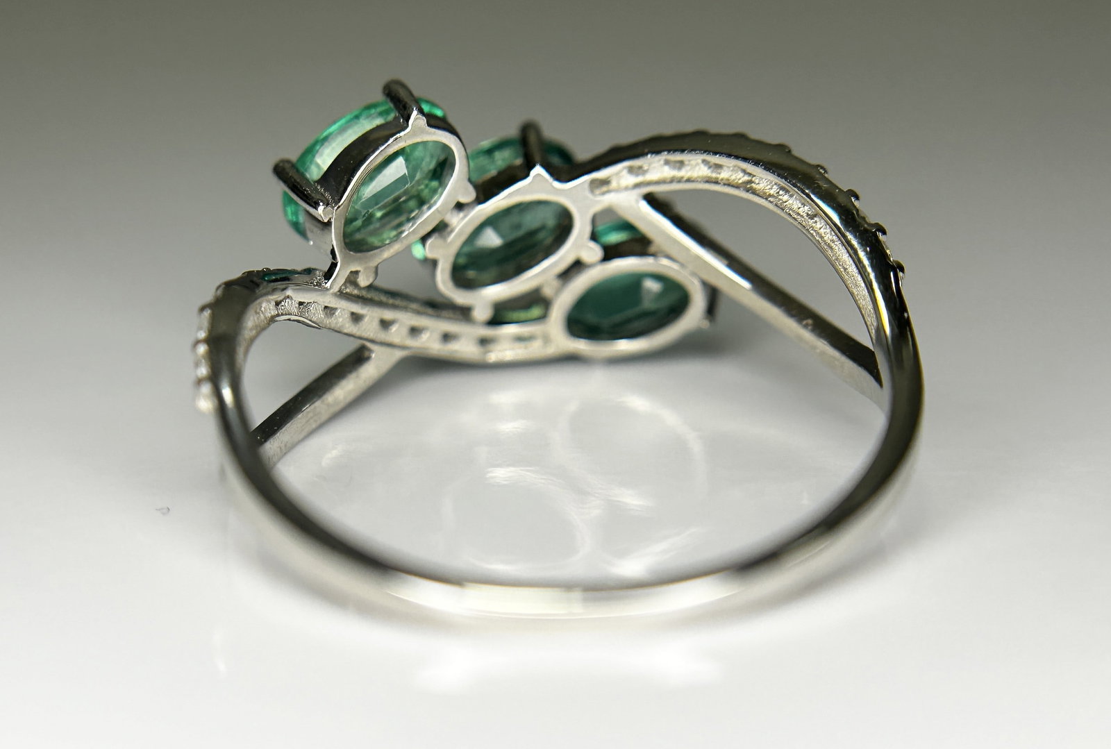 Beautiful 1.50 CT Natural Emerald Ring With Natural Diamonds & Platinum 950 - 5