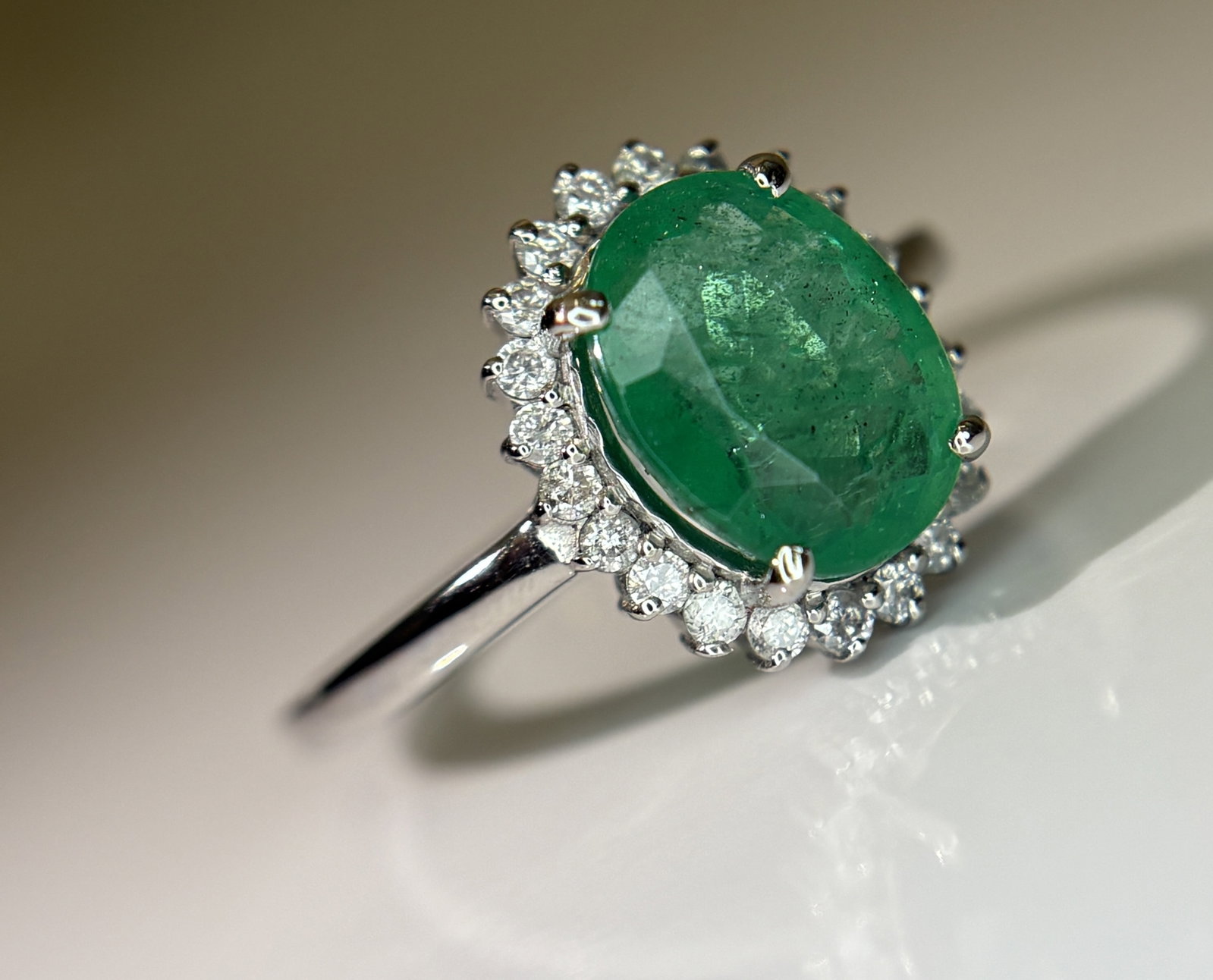 Beautiful 2.30 CT Natural Emerald Ring With Natural Diamonds & Platinum 950 - 10