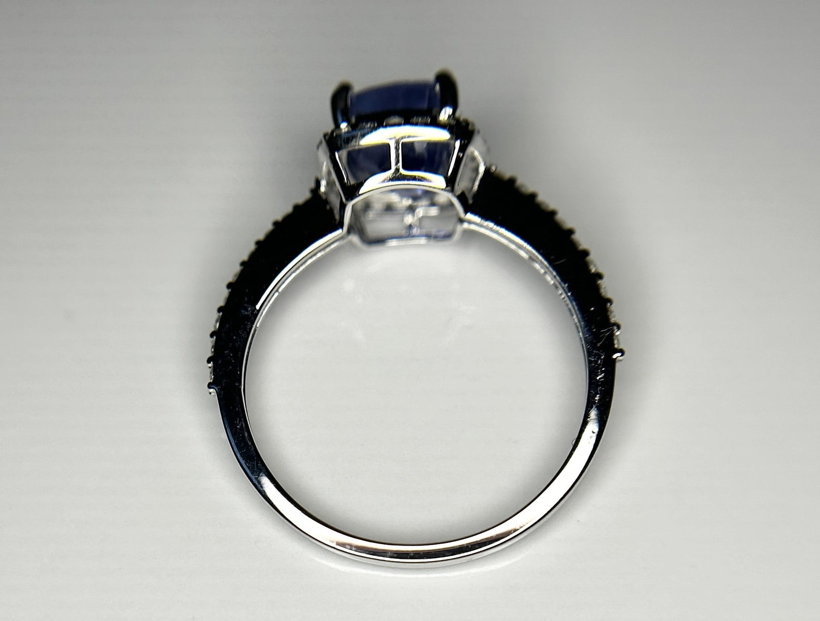 Beautiful 2.79CT Unheated Ceylon Blue Sapphire With Natural Diamonds & 18k Gold - 7