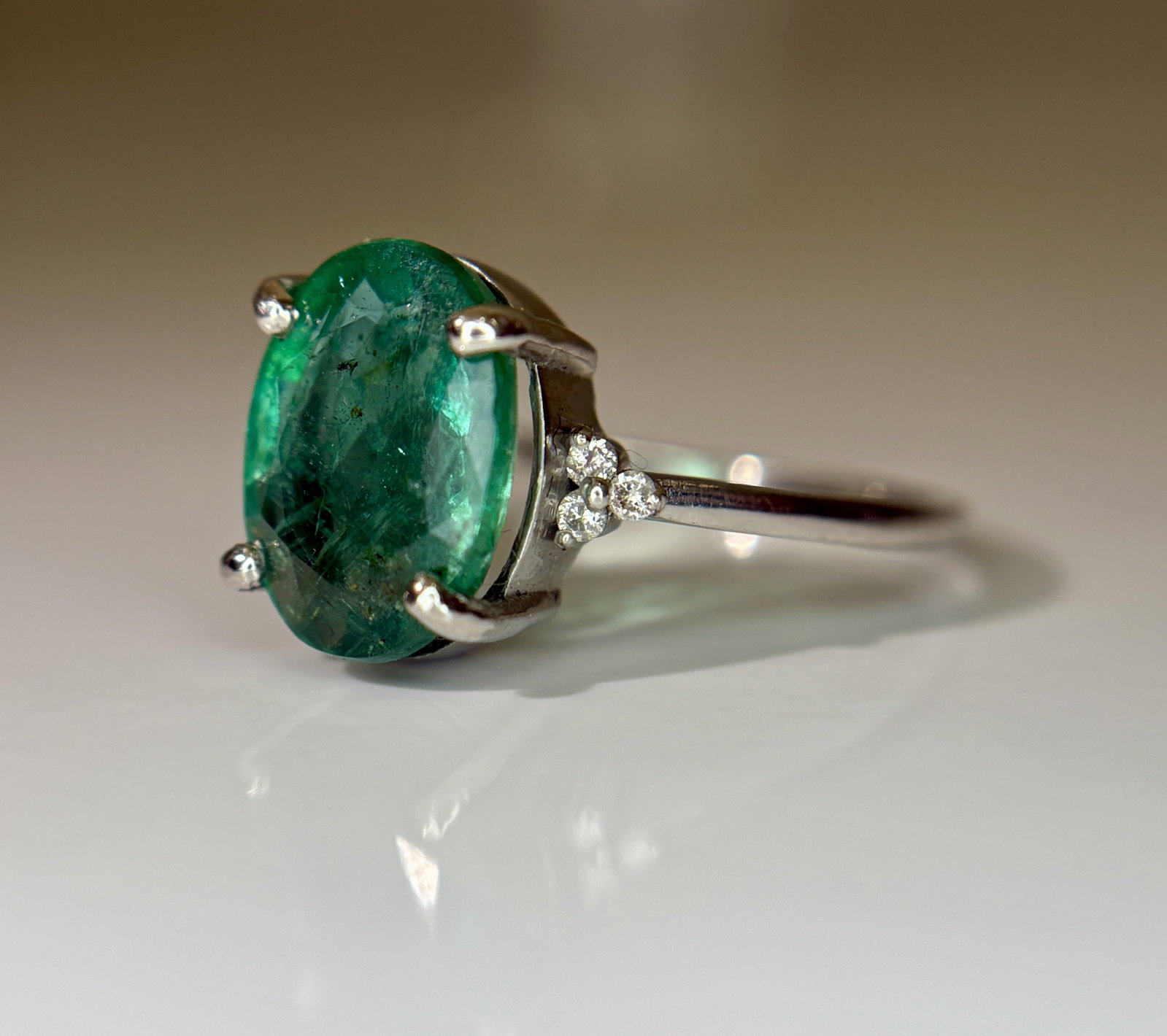 Beautiful 2.77 CT Natural Emerald Ring With Natural Diamonds & Platinum 950 - 10